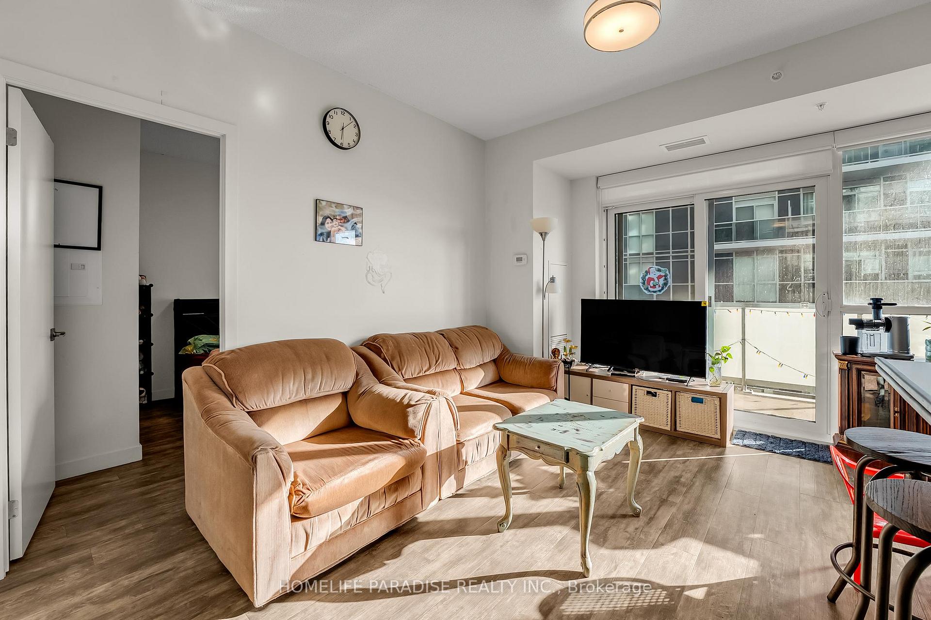 1 Bedroom Condo at 2087 Fairview,  Burlington For sale