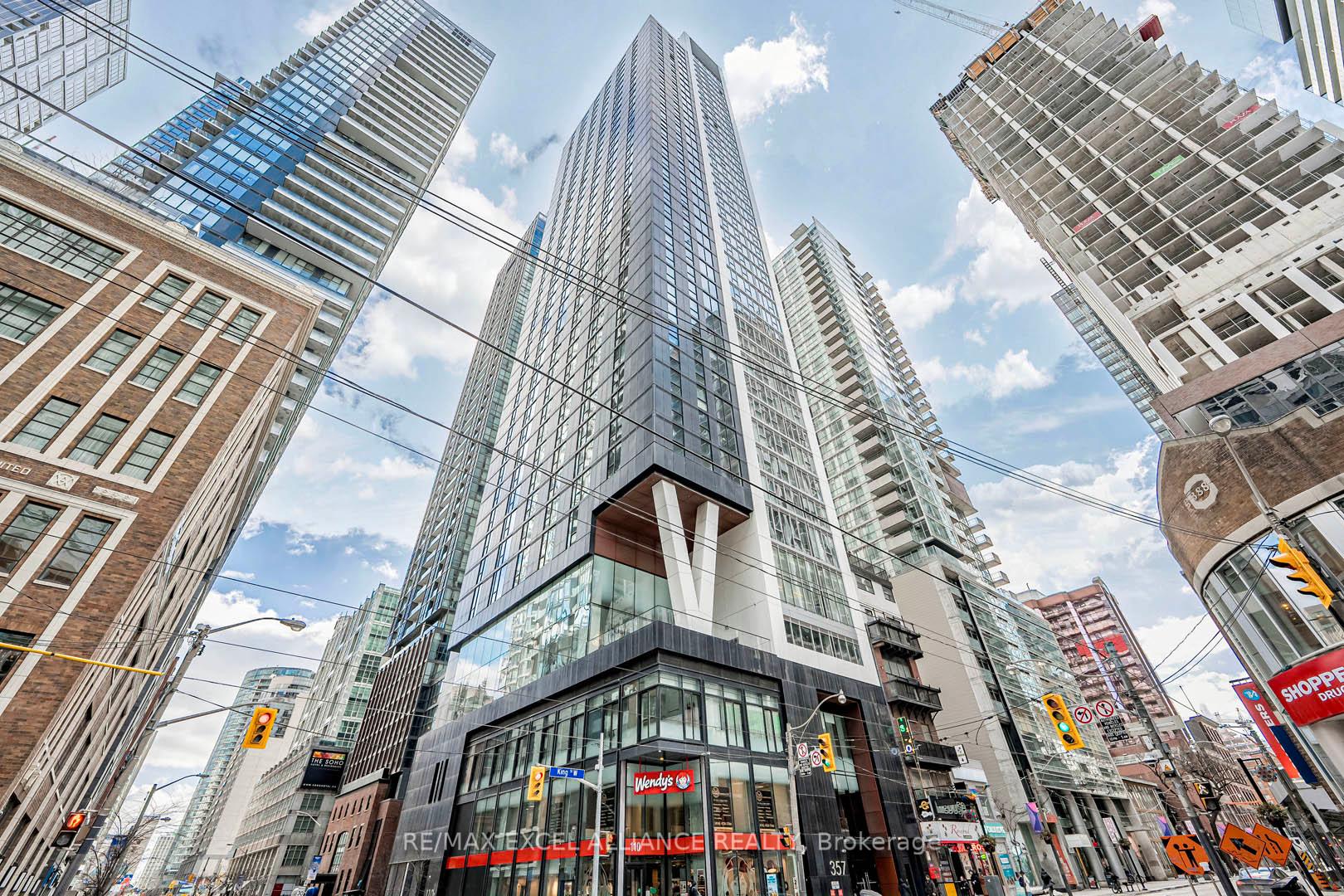 2 Bedrooms Condo at 357 King,  Toronto For sale