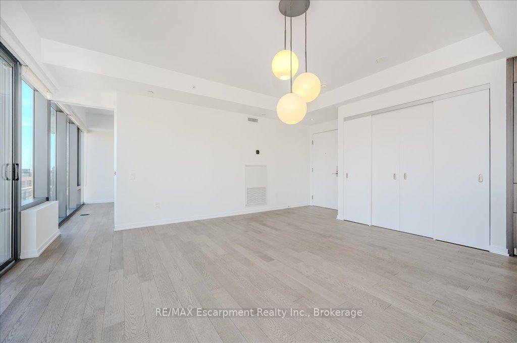 2 Bedrooms Condo at 60 Colborne, Toronto For sale