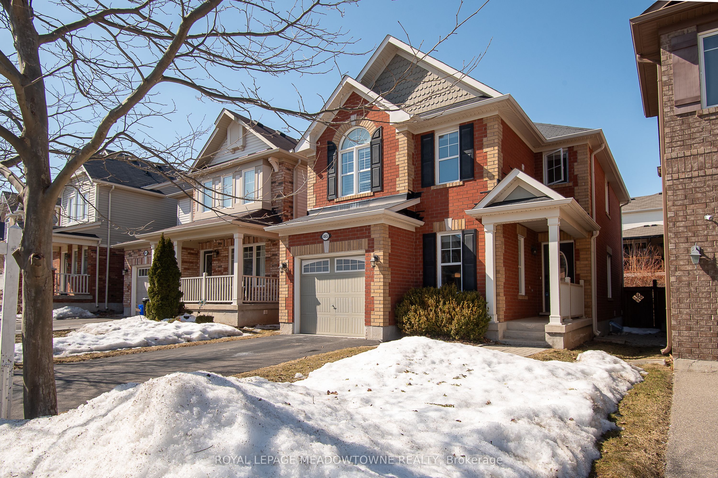 465 Tyrone Crescent