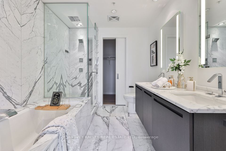 180 University Avenue 3808
