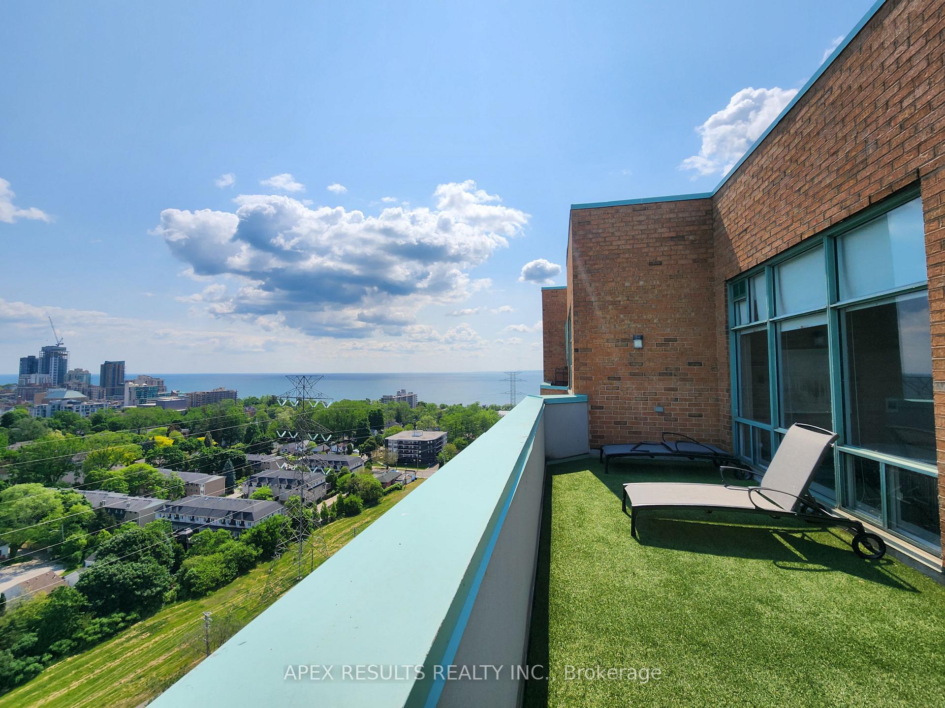 1 Bedroom Condo at 1276 Maple Crossing, Burlington For sale