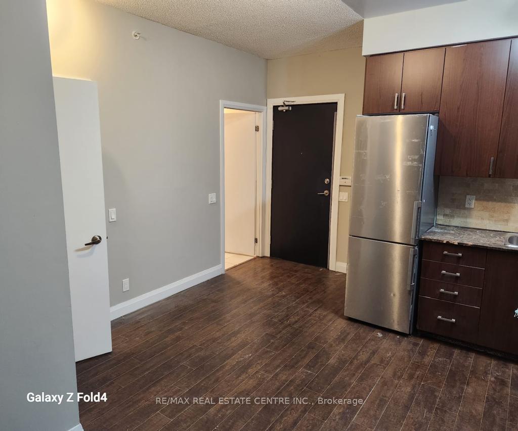 3 Bedrooms Condo at 22 East Haven,  Toronto For sale