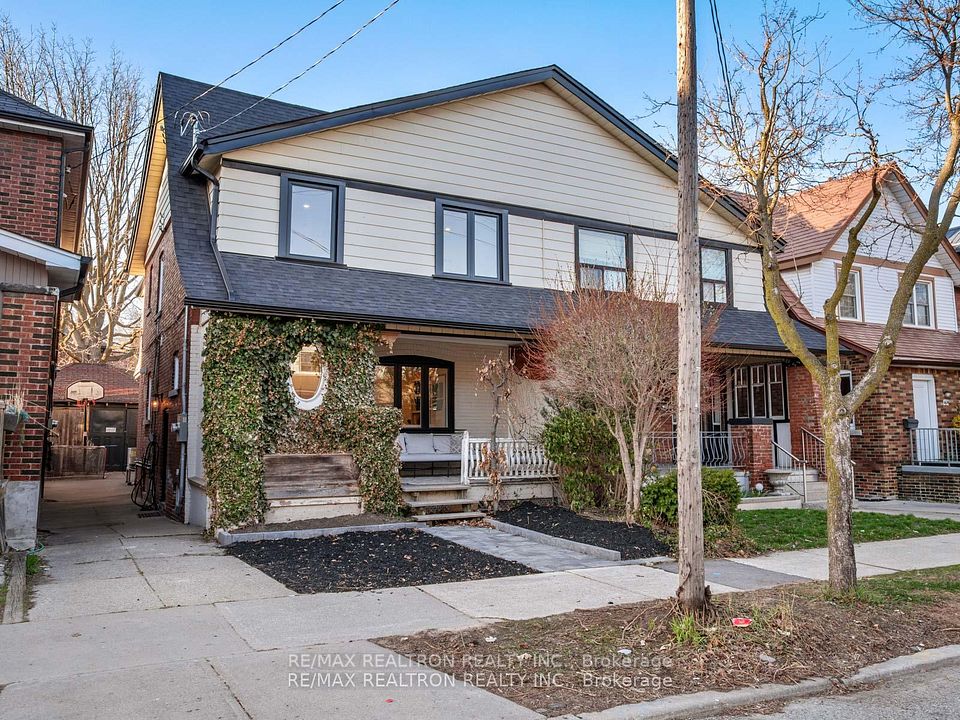 400 Strathmore