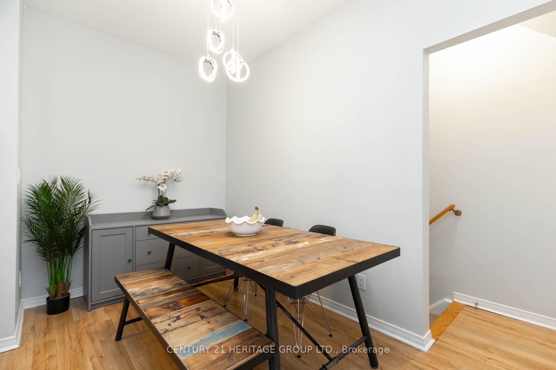 2 Bedrooms Condo at 68 Winston Park, Toronto For sale