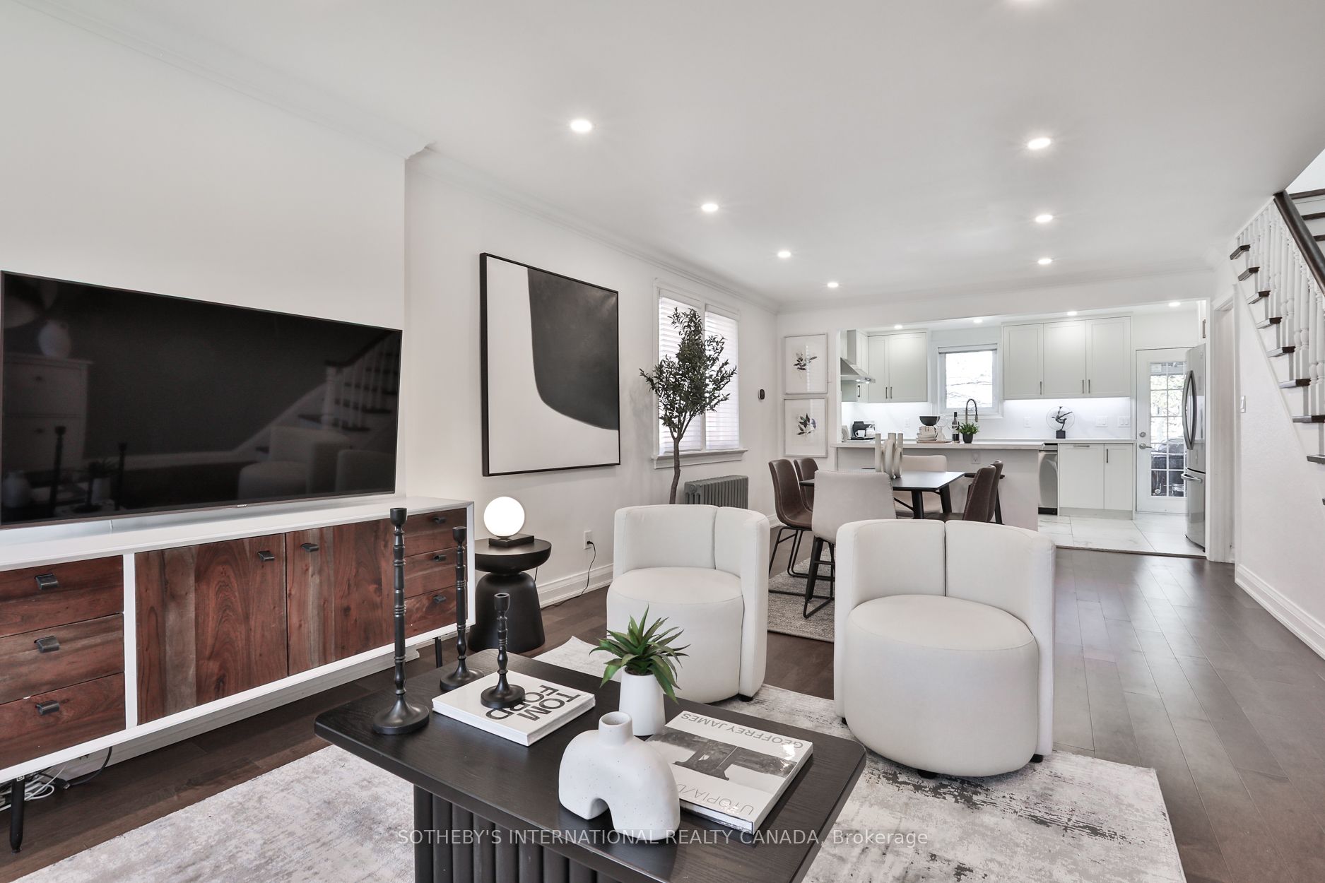 389 Arlington Avenue