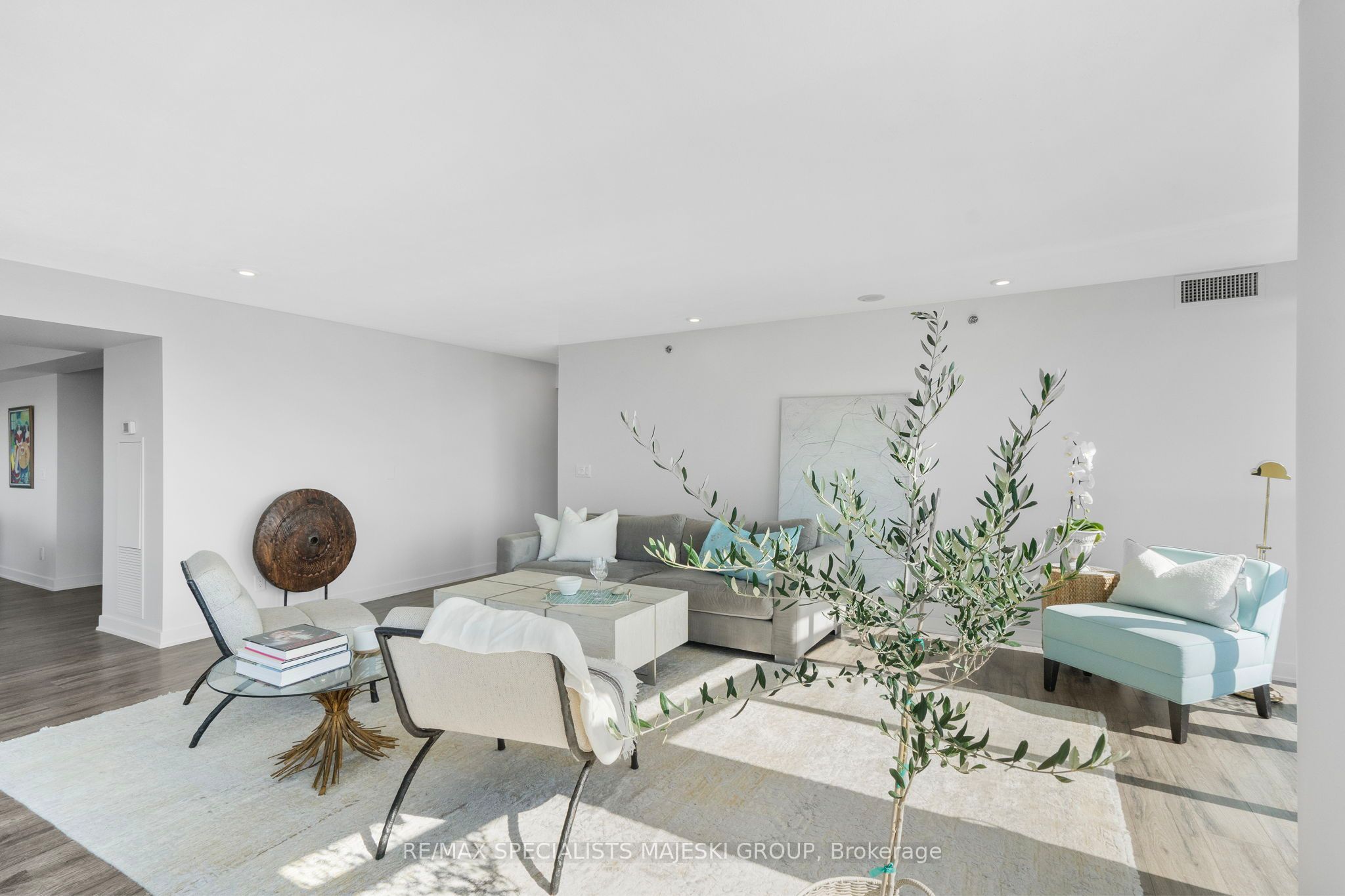 11 Superior Avenue, #706