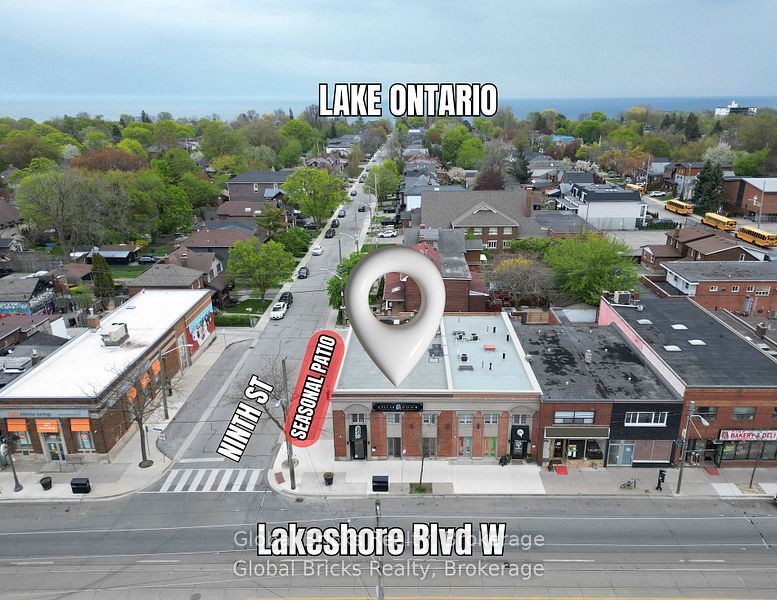 3003 Lake Shore