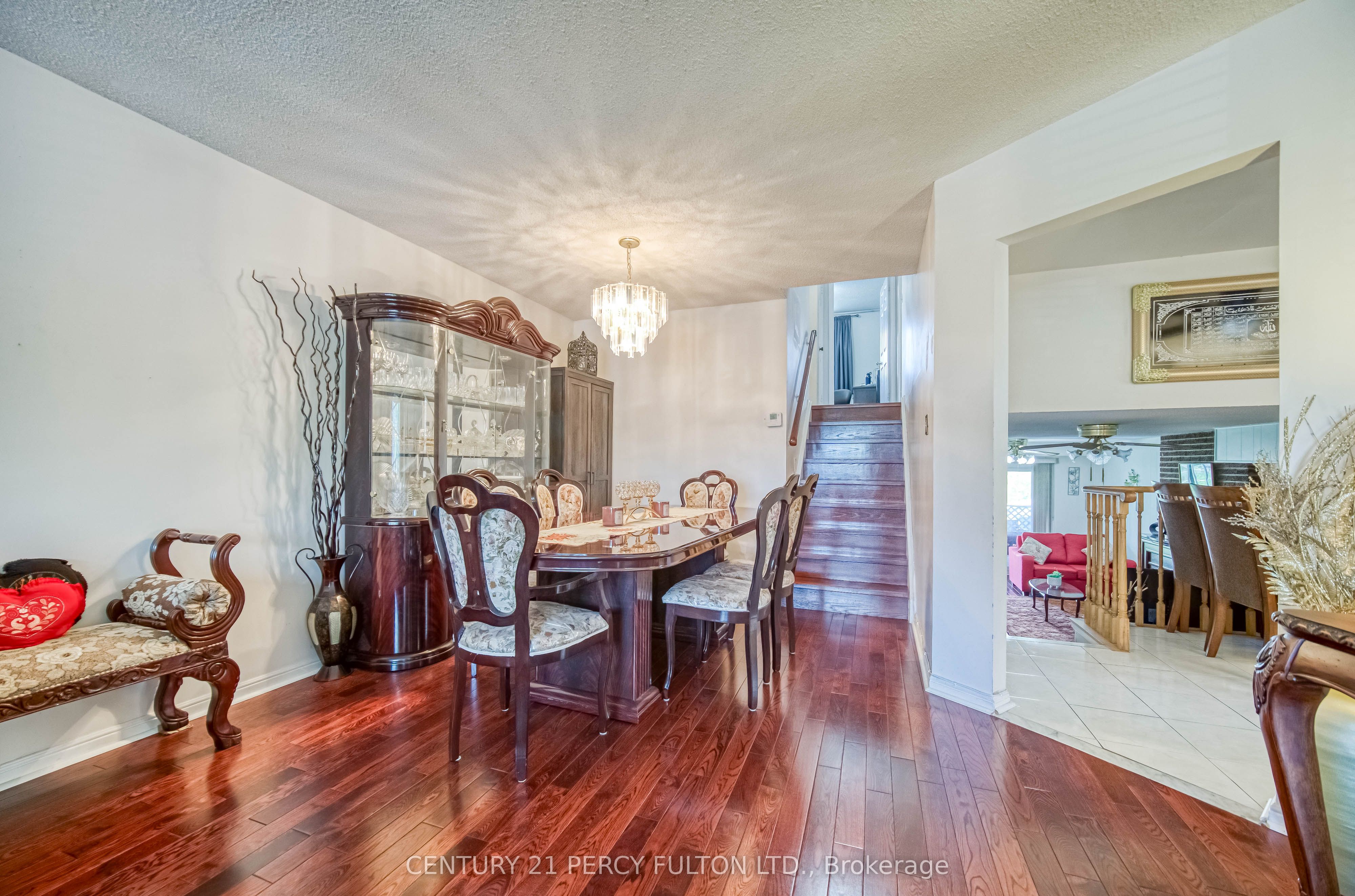120 Granada Crescent