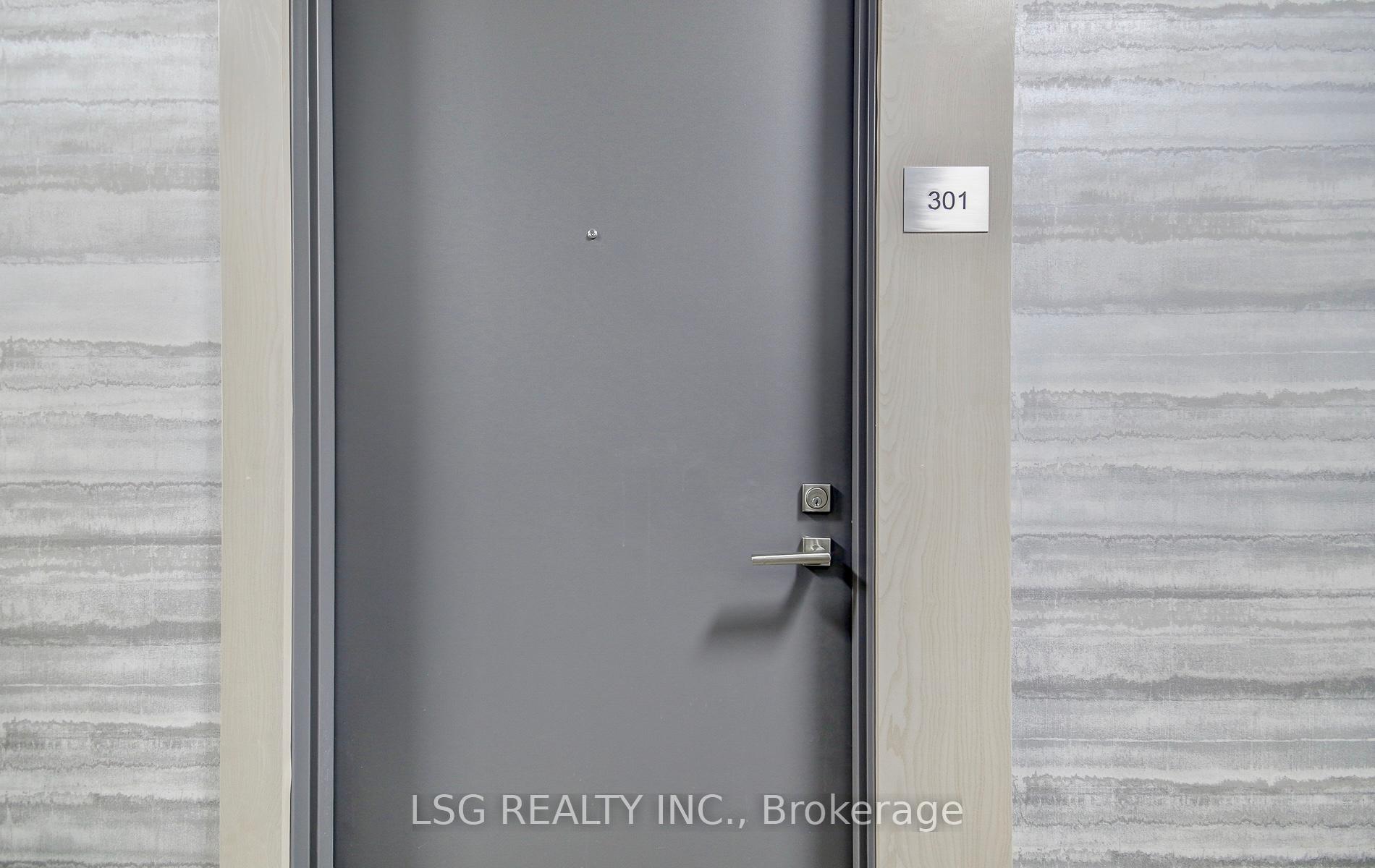 2 Bedrooms Condo at 4655 Glen Erin,  Mississauga For sale