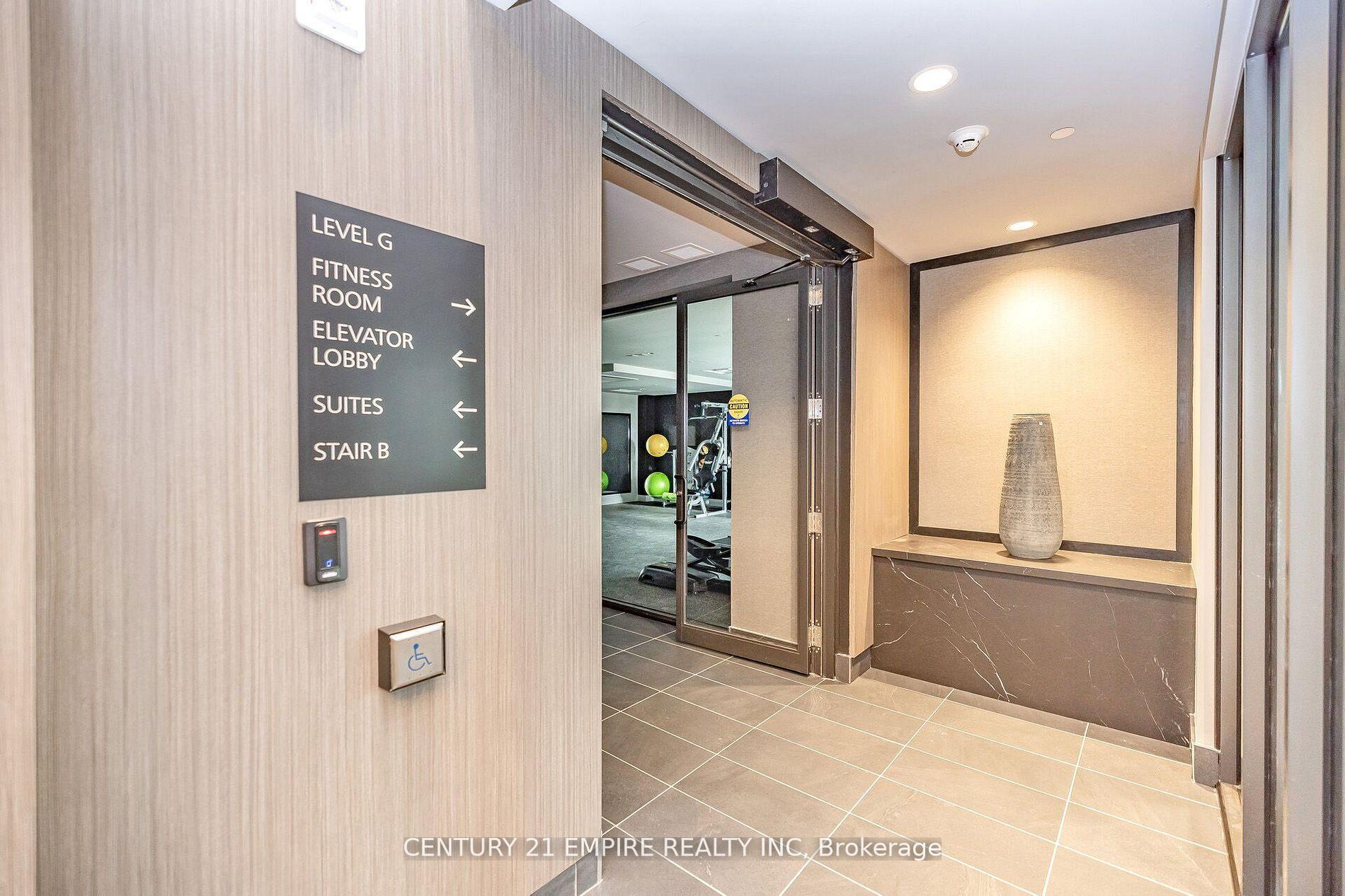 2 Bedrooms Condo at 95 Dundas,  Oakville For sale