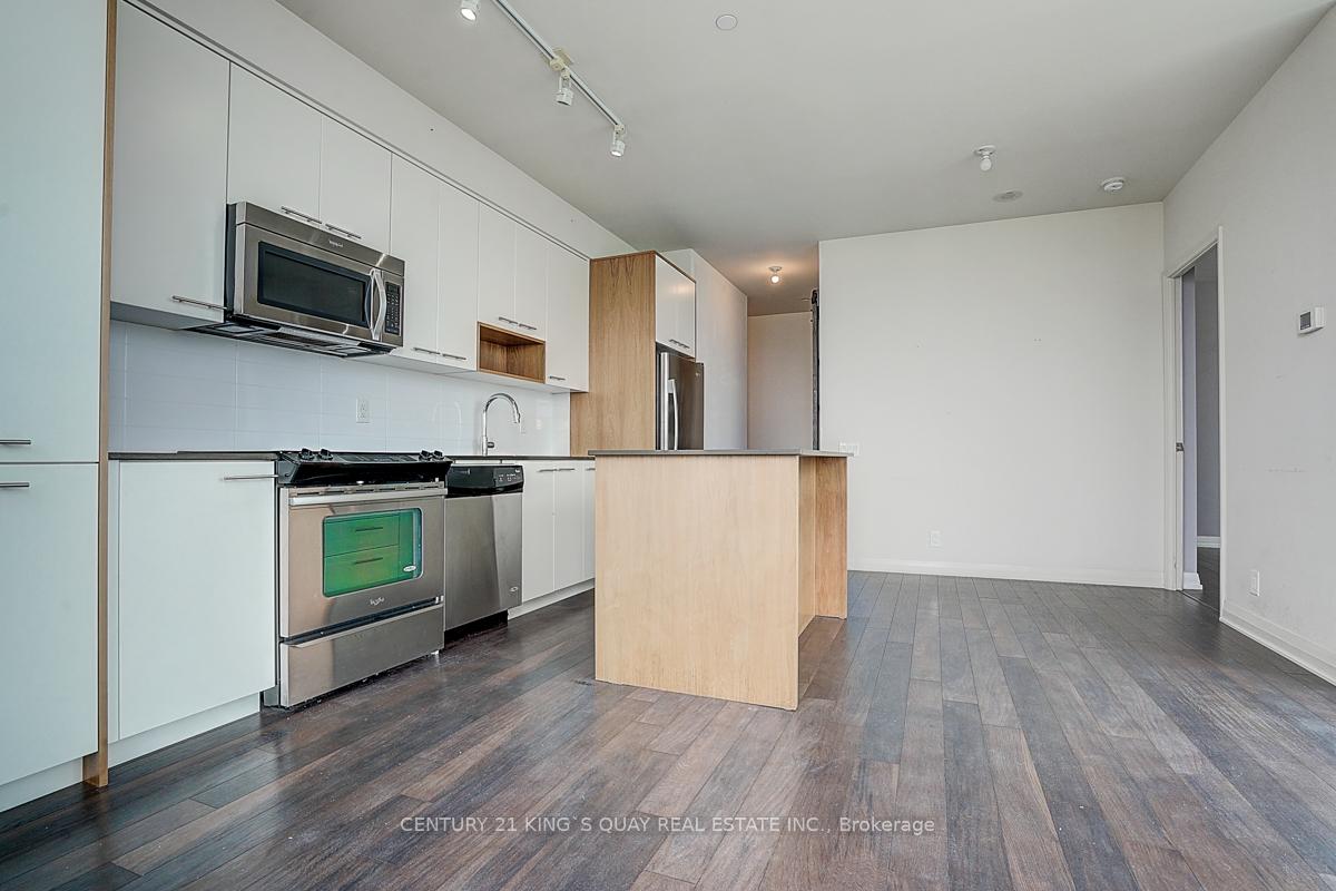 2 Bedrooms Condo at 5 Valhalla Inn, Toronto For sale