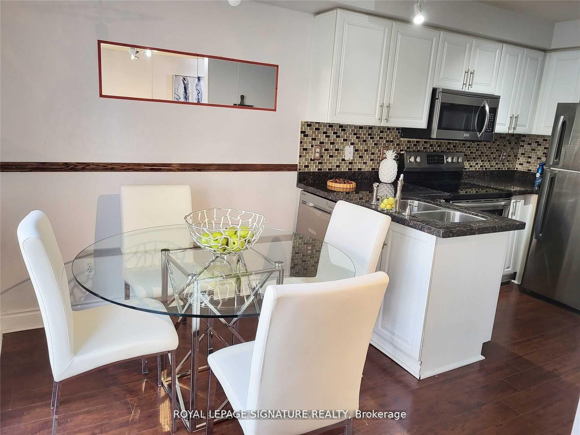 3 Bedrooms Condo at 6950 Tenth, Mississauga For sale