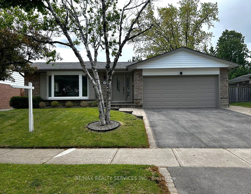 2296 Devon Road, Oakville, ON L6J 5R4