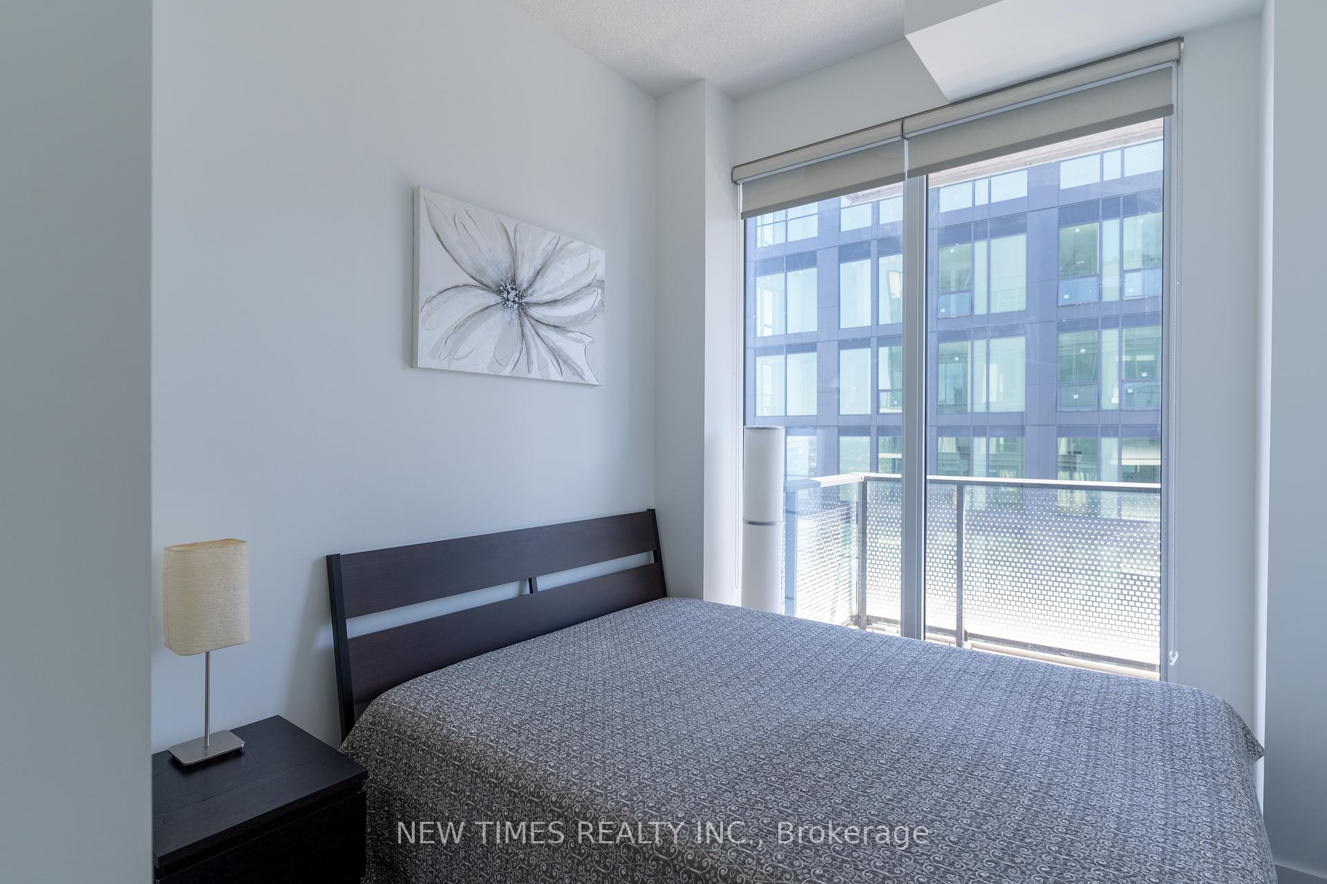 3 Bedrooms Condo at 125 Blue Jays, Toronto For sale