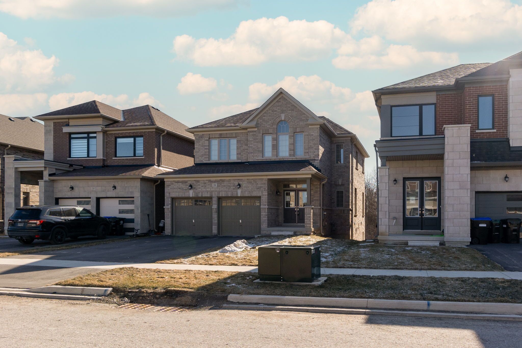 206 Ferragine Crescent