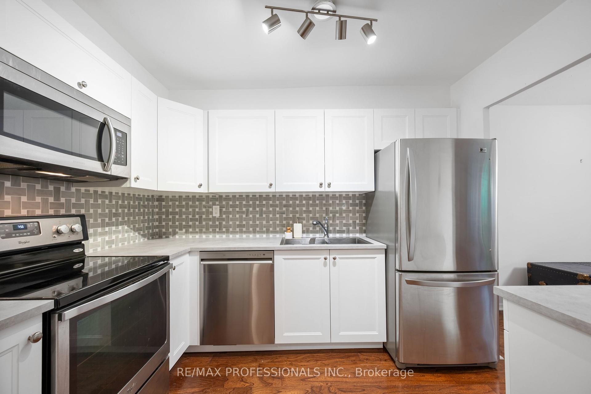 2 Bedrooms Co-op at 100 Coe Hill, Toronto For sale