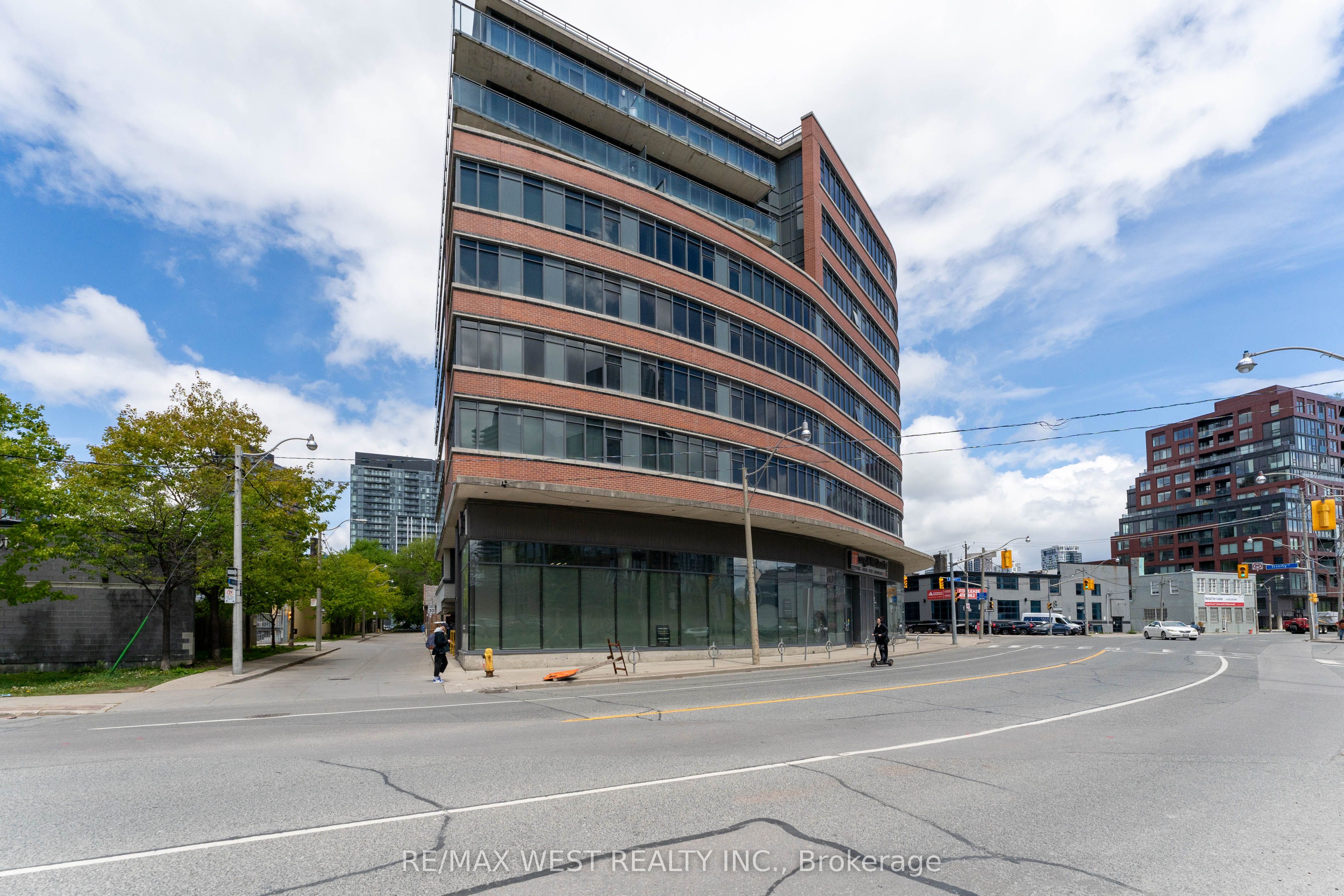 90 Trinity Street, #303