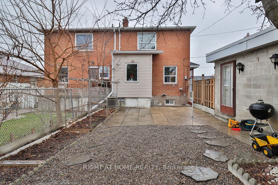 undefined ; MLS ID: W12105884