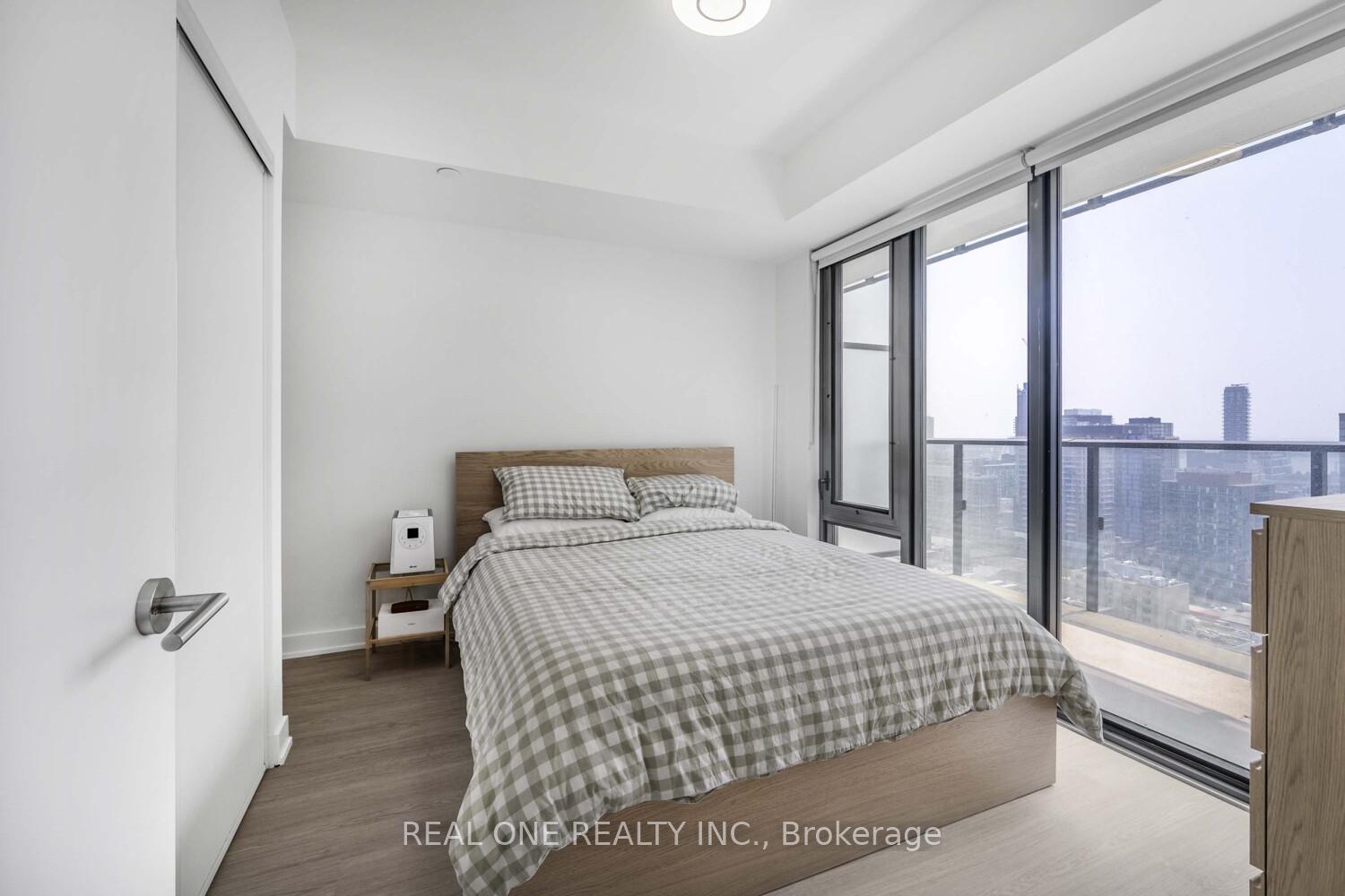 2 Bedrooms Condo at 47 Mutual, Toronto For sale