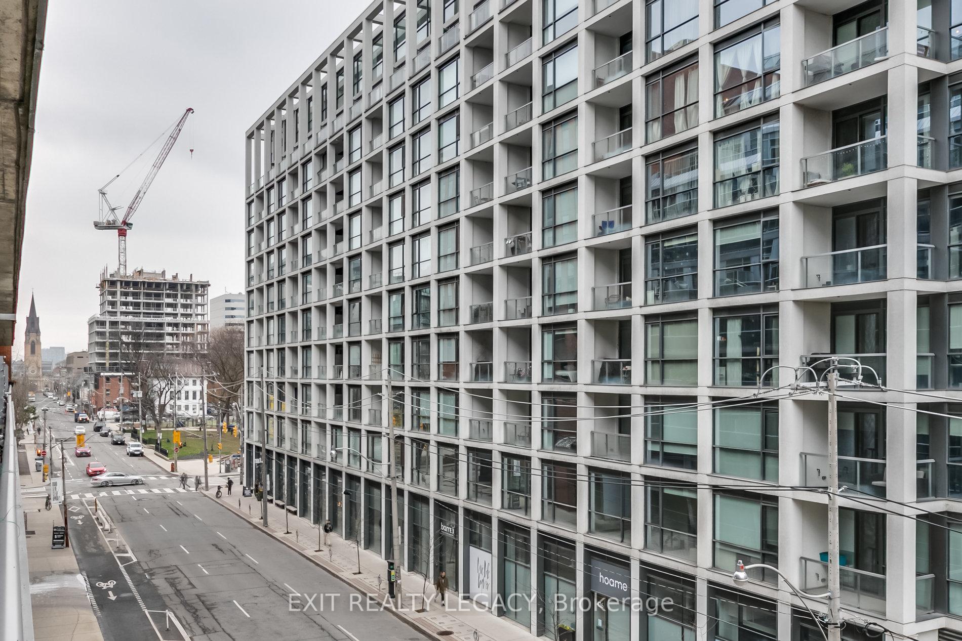 1 Bedroom Condo at 399 Adelaide,  Toronto For sale