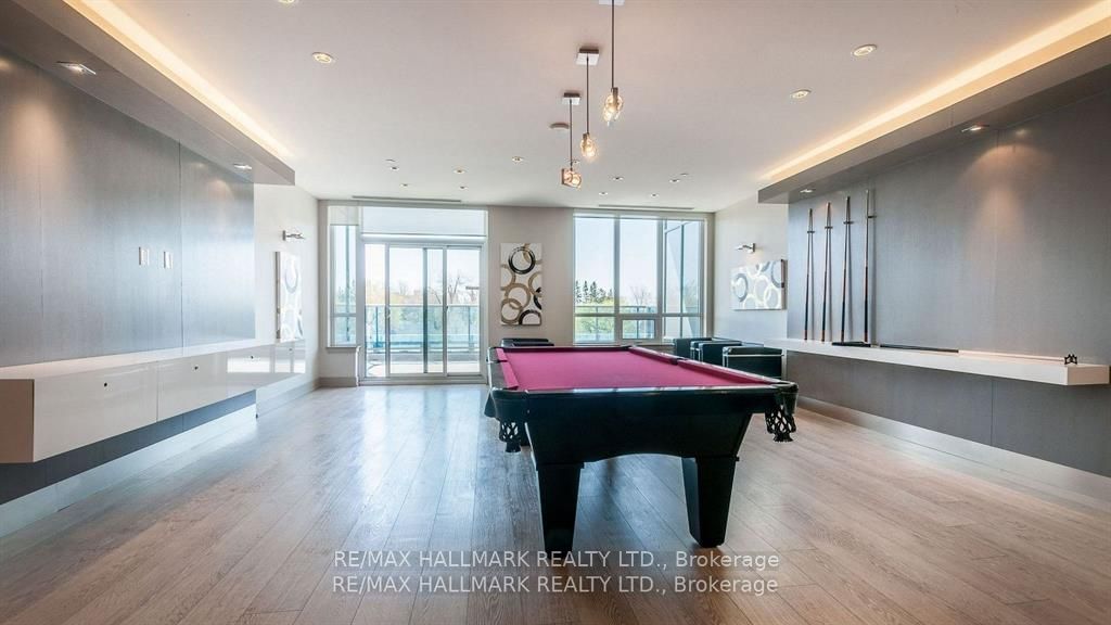 7161 Yonge Street, #2135