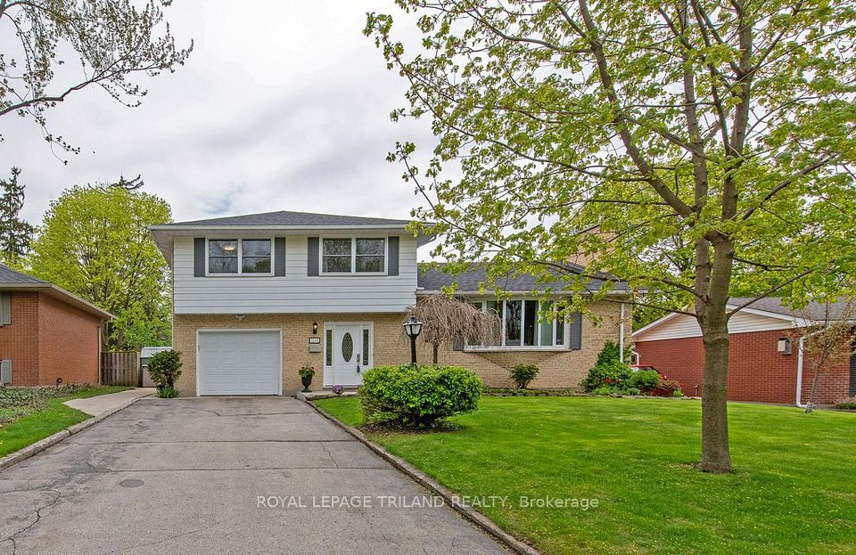 1546 Glengarry