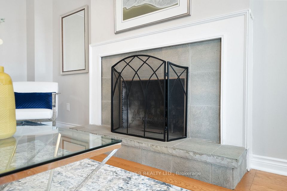 759 Aspen Road - Family Room