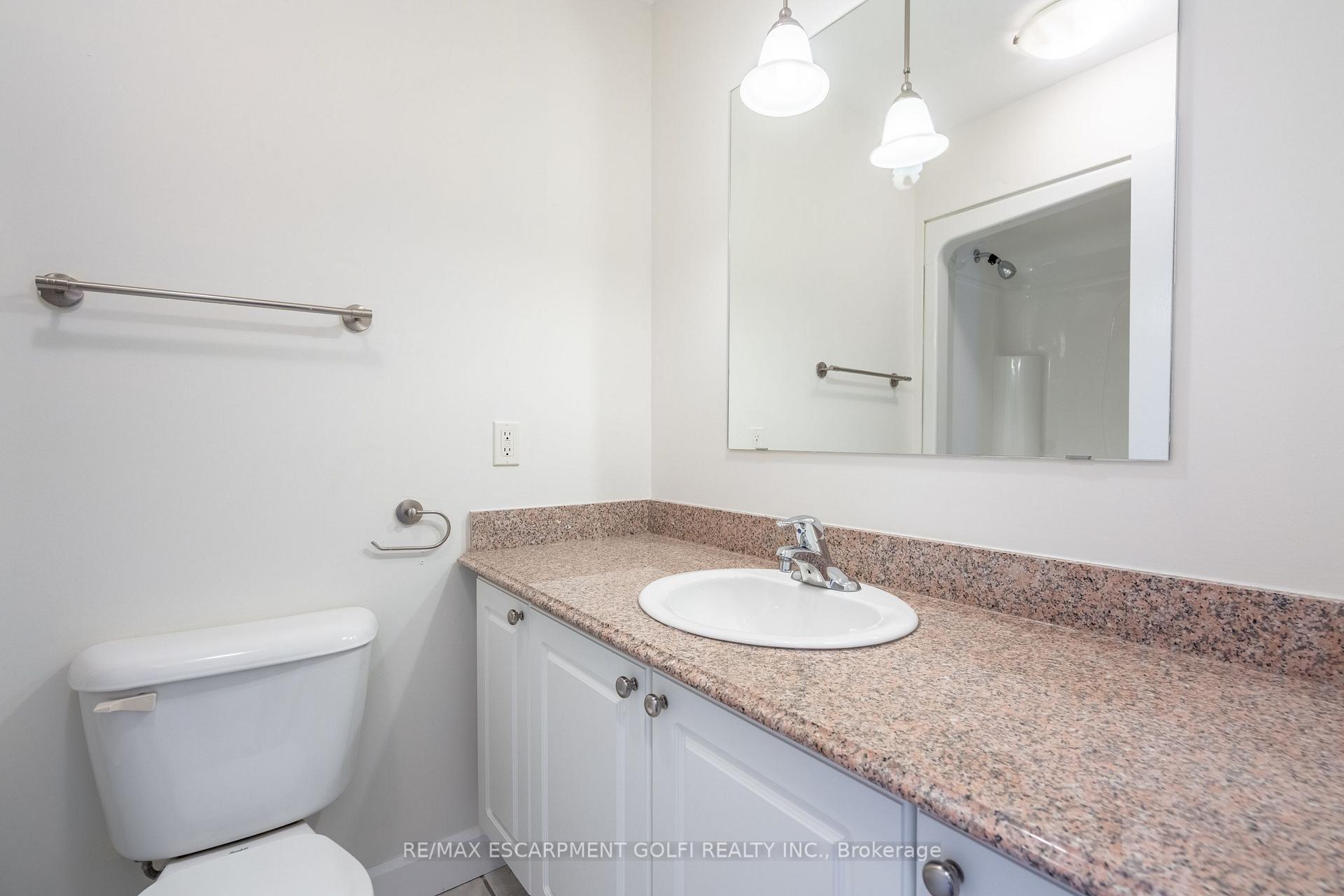 2 Bedrooms Condo at 135 James, Hamilton For sale