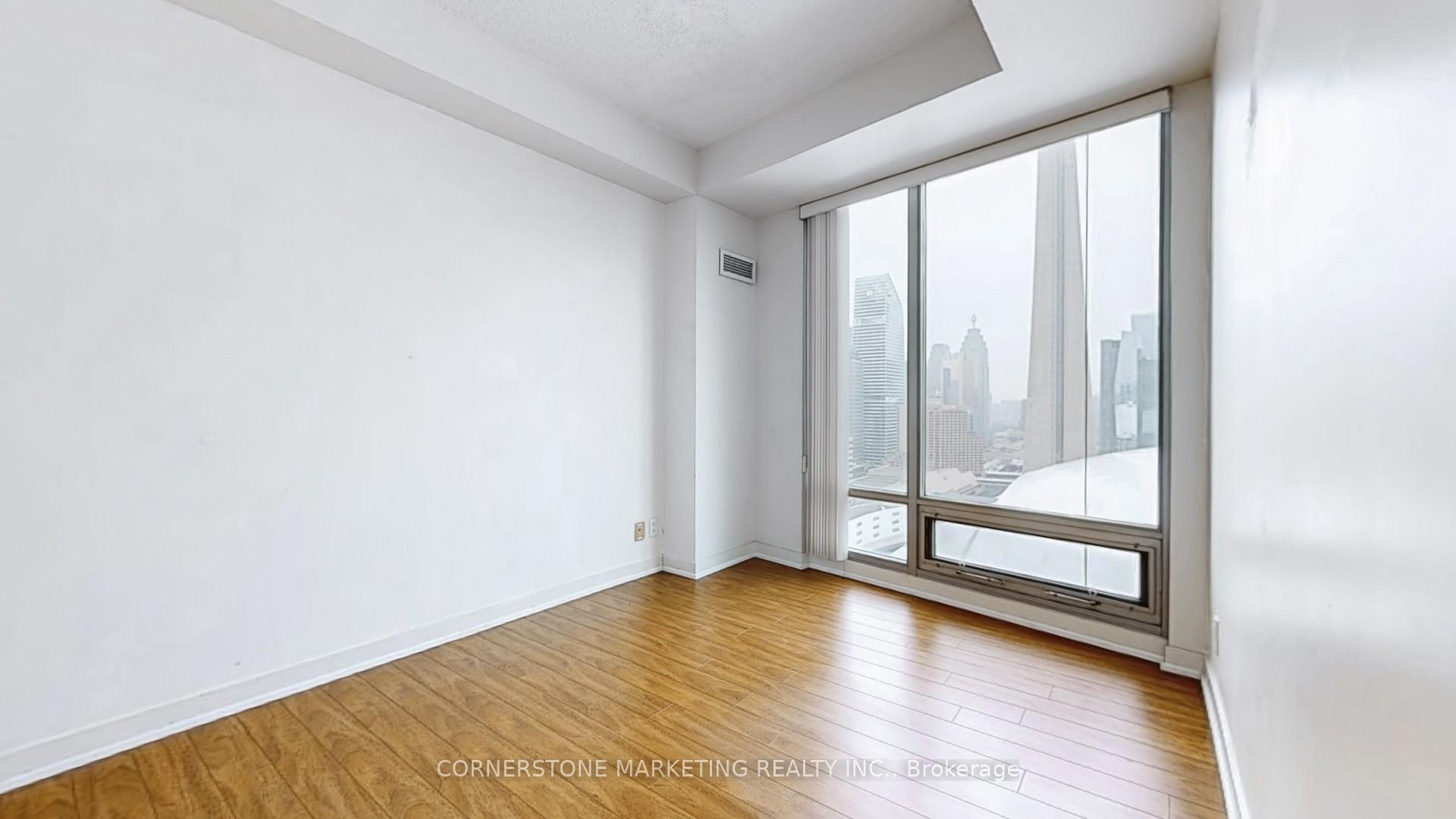 3 Bedrooms Condo at 81 Navy Wharf, Toronto For sale