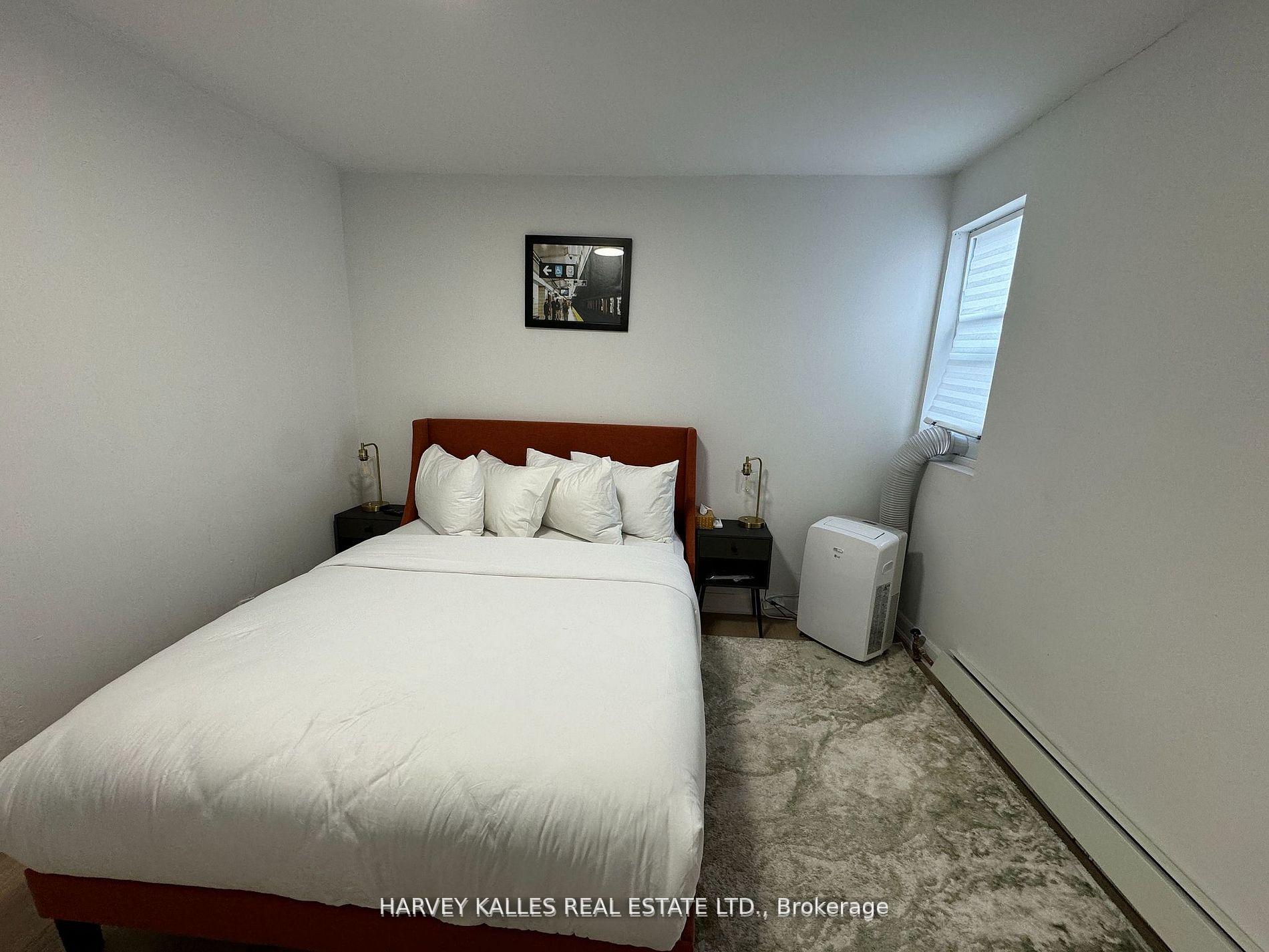 1046 Bathurst Street Unit 2
