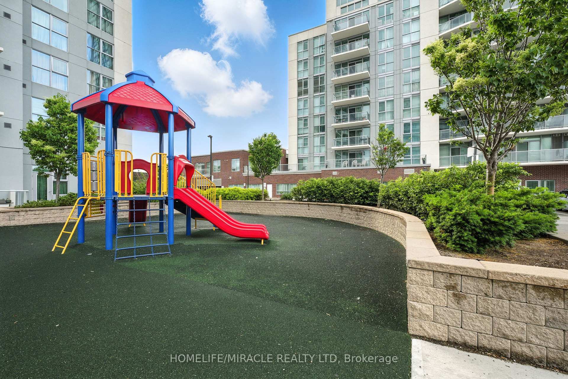 1 Bedroom Condo at 1328 Birchmount, Toronto For sale