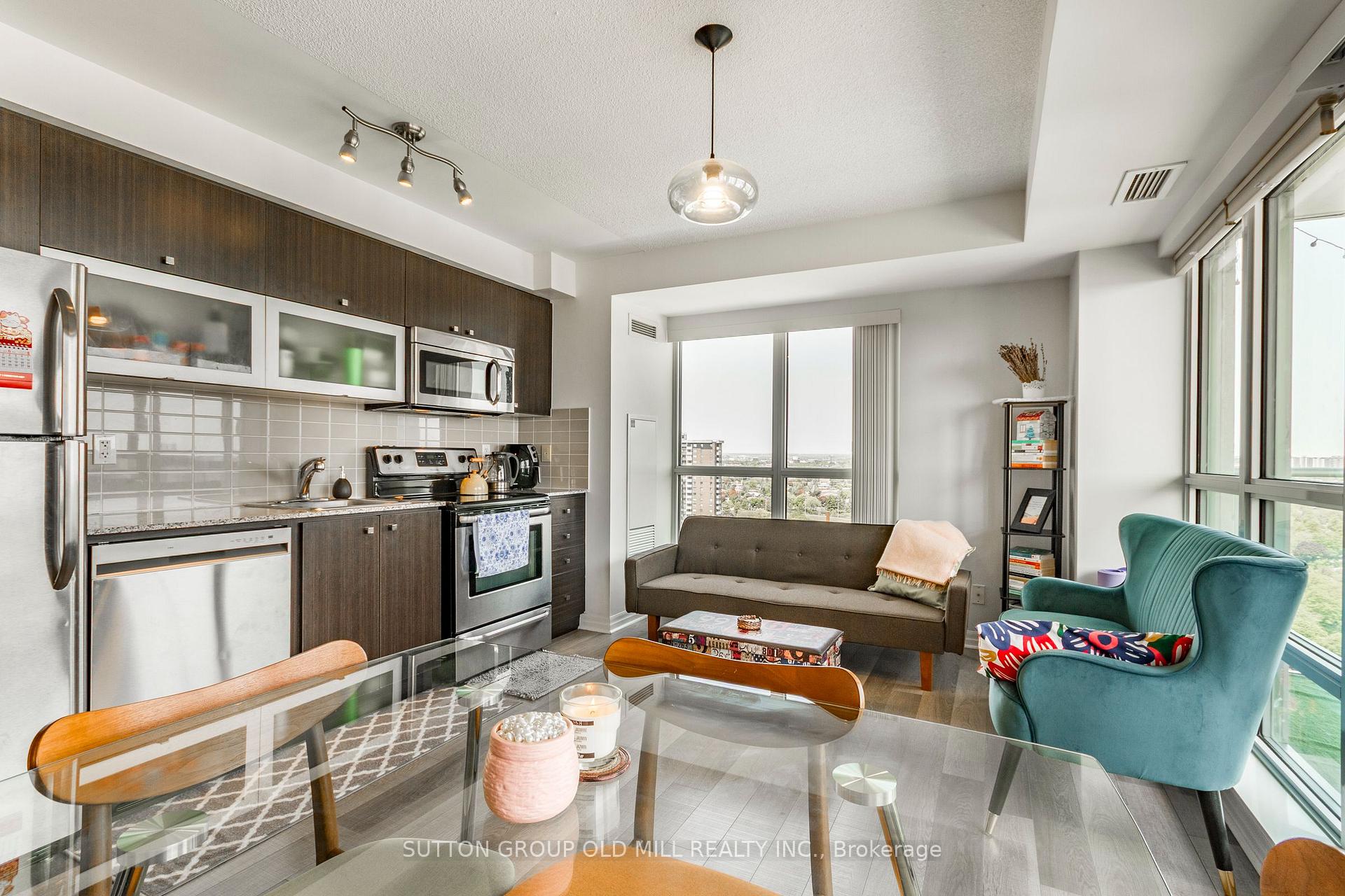 1 Bedroom Condo at 2015 Sheppard, Toronto For sale