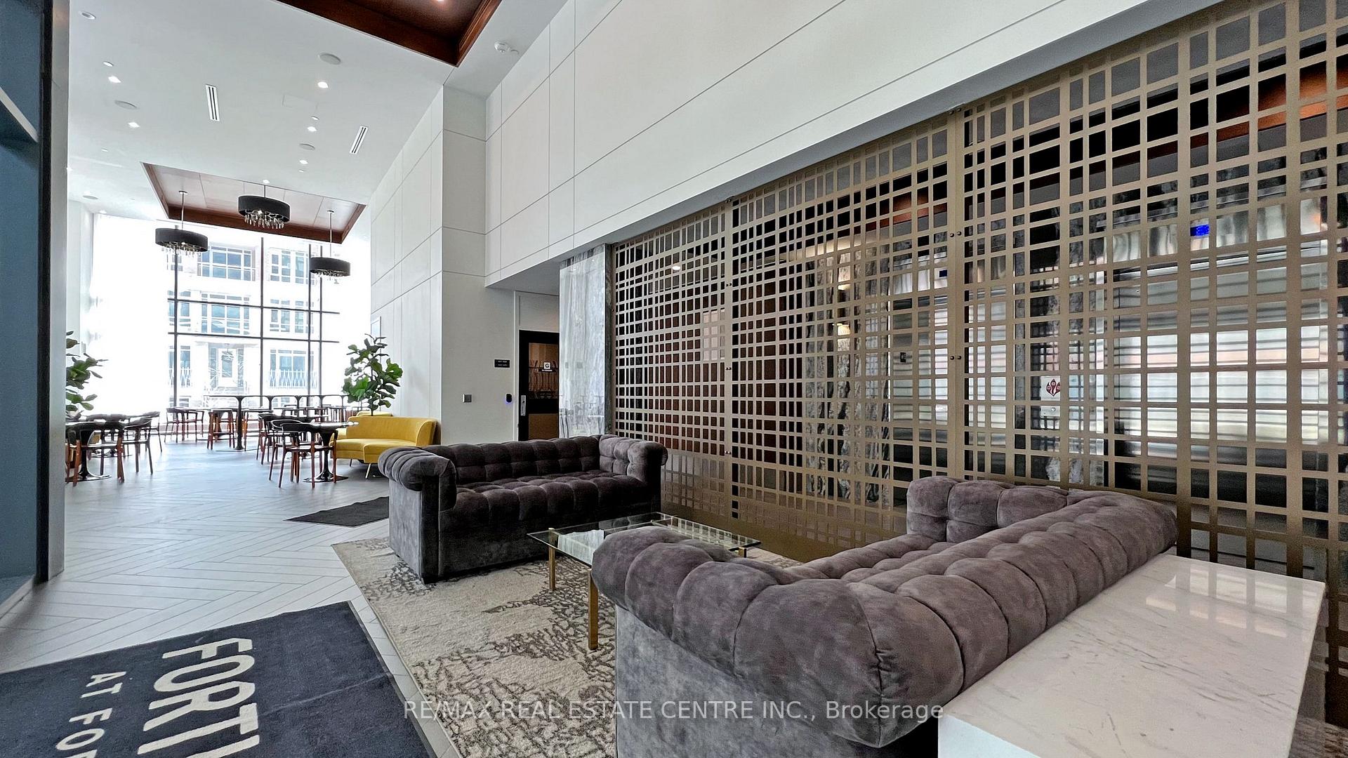 2 Bedrooms Condo at 38 Iannuzzi,  Toronto For sale