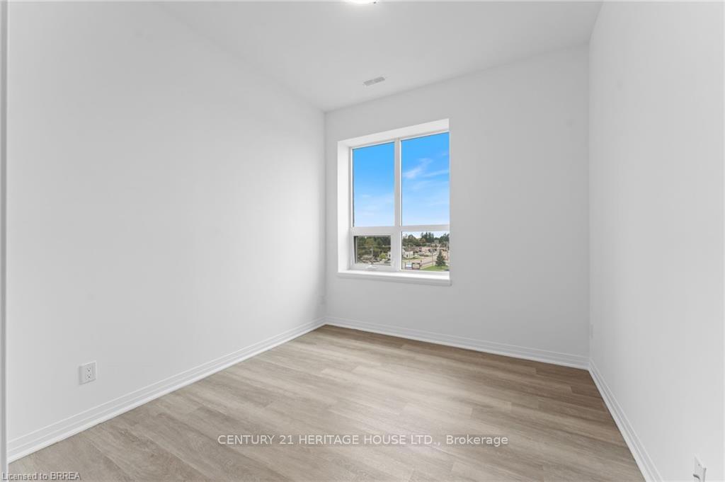 3 Bedrooms Condo at 5 Hamilton, Hamilton For sale