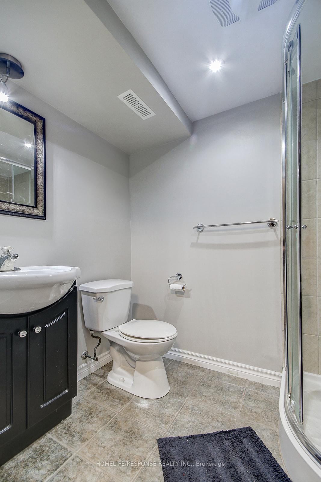 3 Bedrooms Condo at 2120 RATHBURN, Mississauga For sale