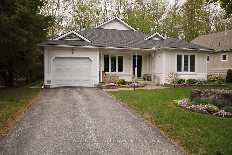 30 Hedgewood Lane, Gravenhurst, ON P1P 1Y8