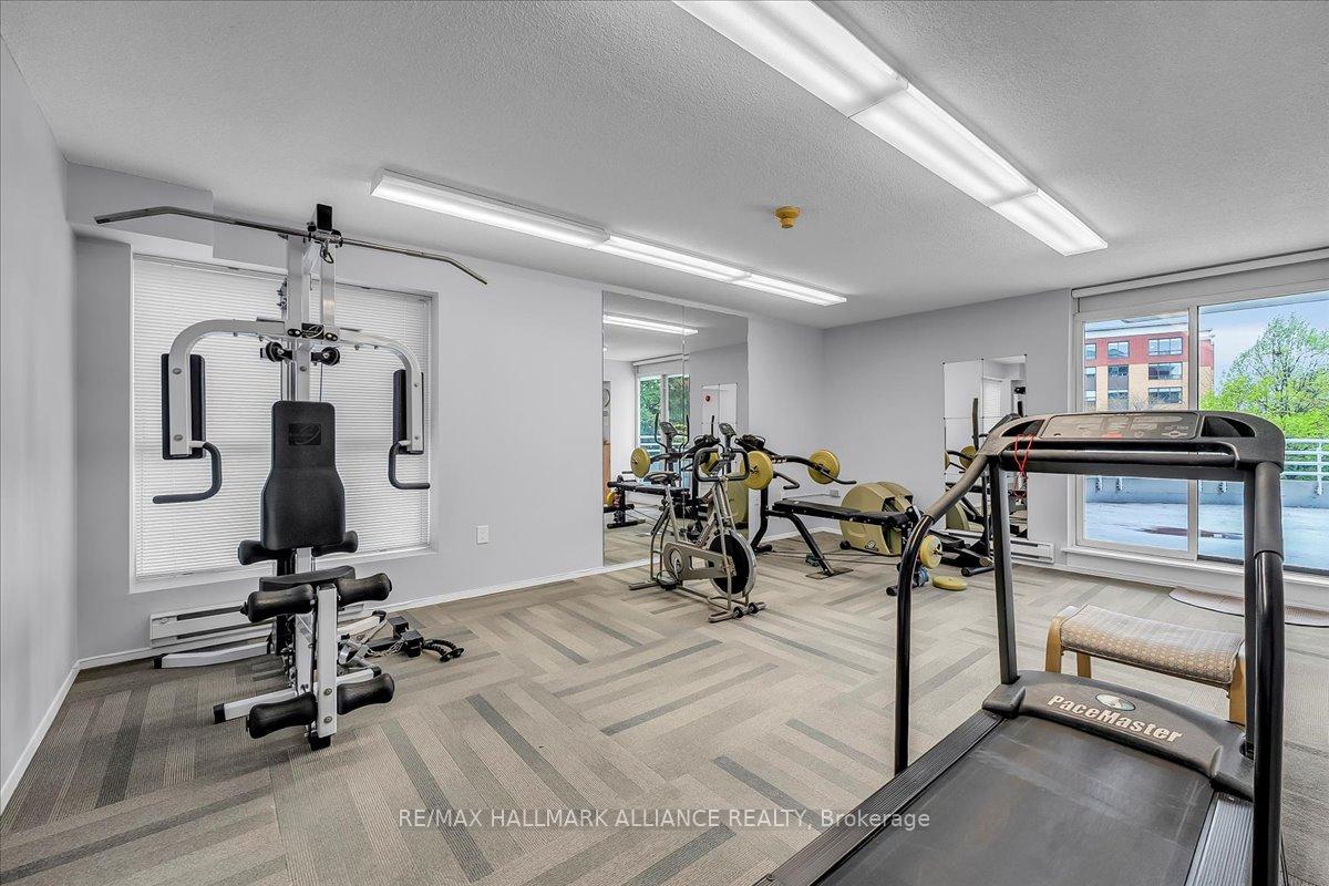 2 Bedrooms Condo at 1071 QUEENS, Oakville For sale