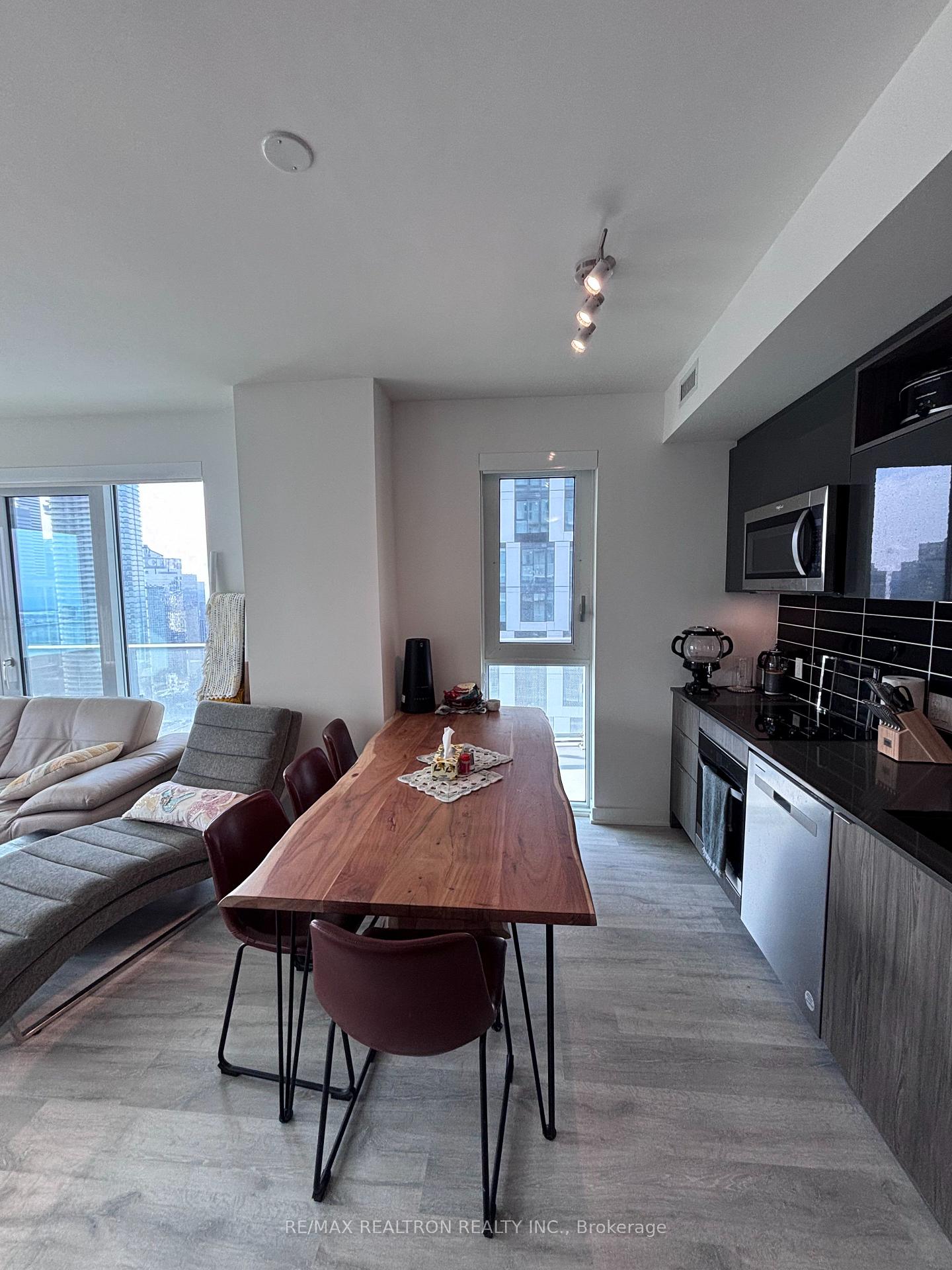 3 Bedrooms Condo at 100 Dalhousie, Toronto For sale