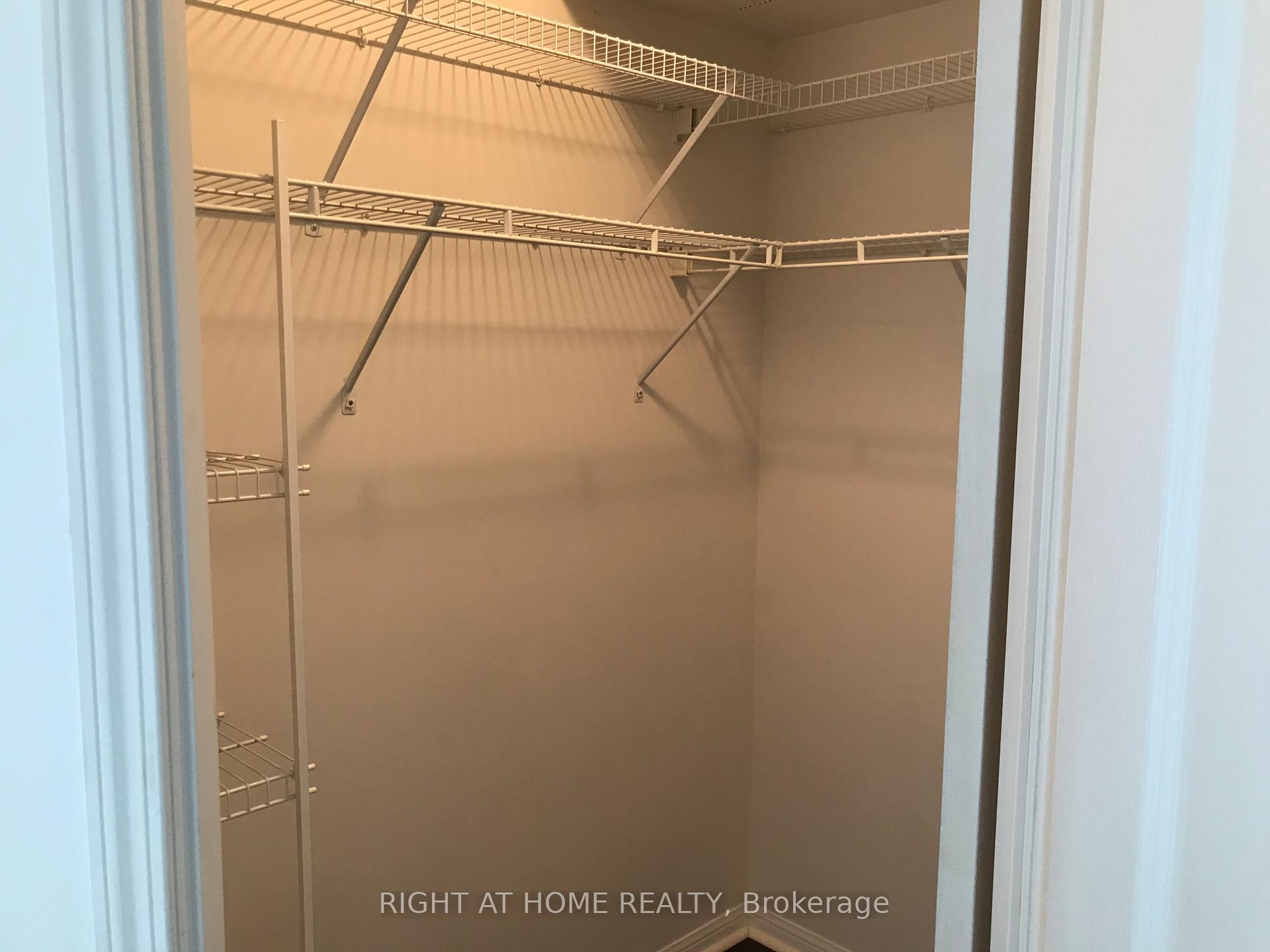 1 Bedroom Condo at 3130 Yonge, Toronto For sale