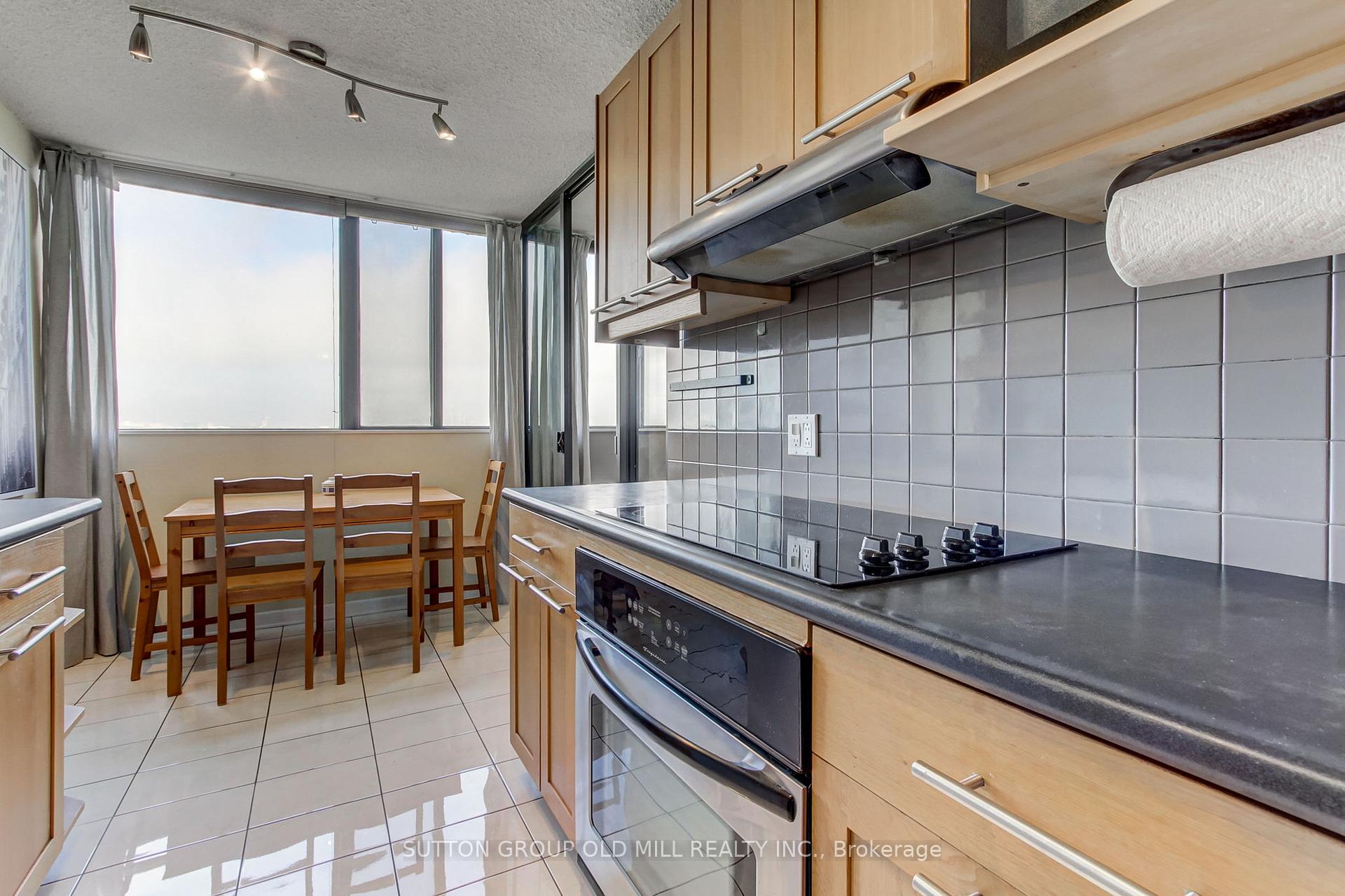 3 Bedrooms Condo at 133 Torresdale, Toronto For sale