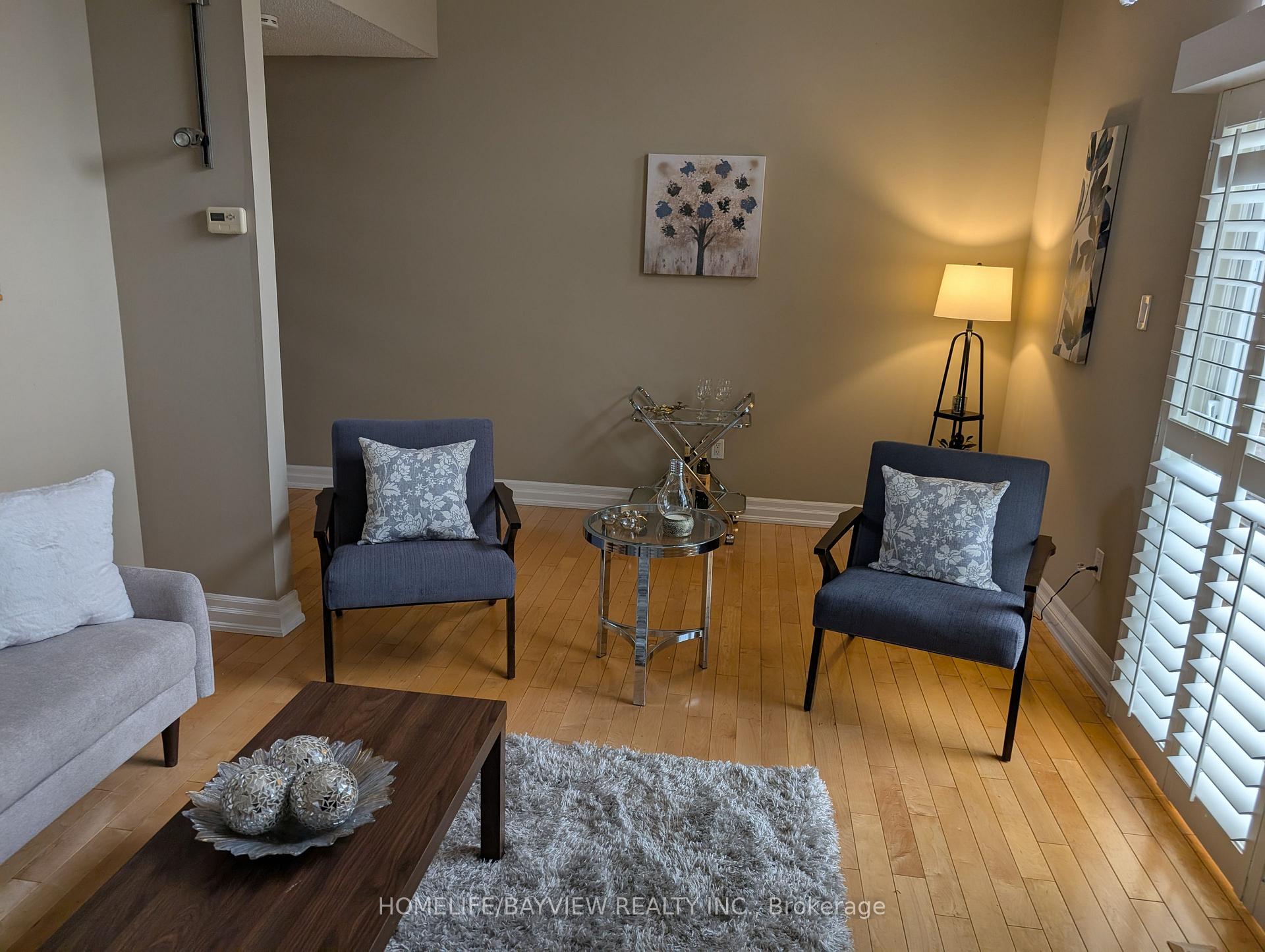 3 Bedrooms Condo at 18 Oaken Gate,  Toronto For sale