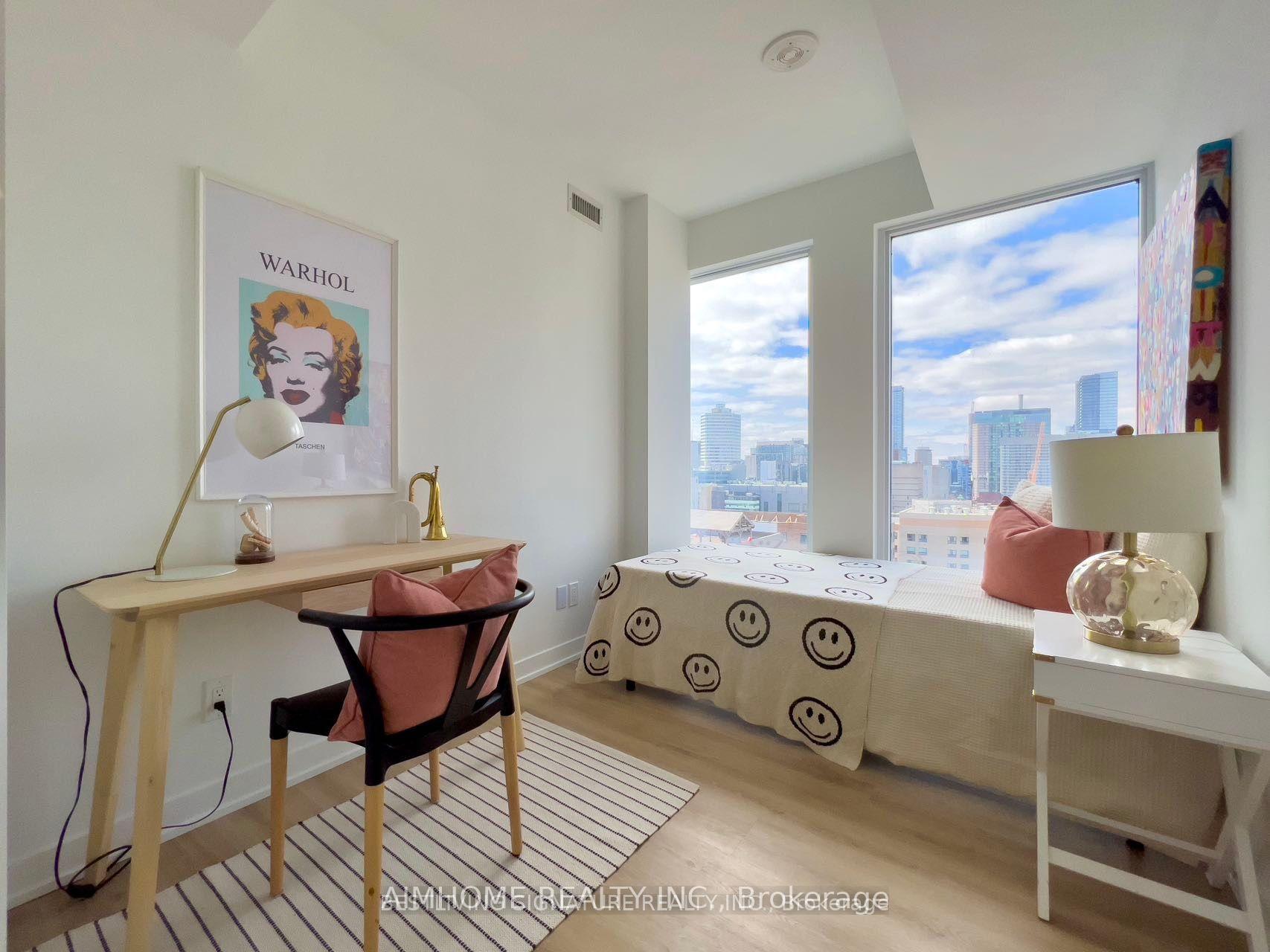 2 Bedrooms Condo at 319 Jarvis, Toronto For sale