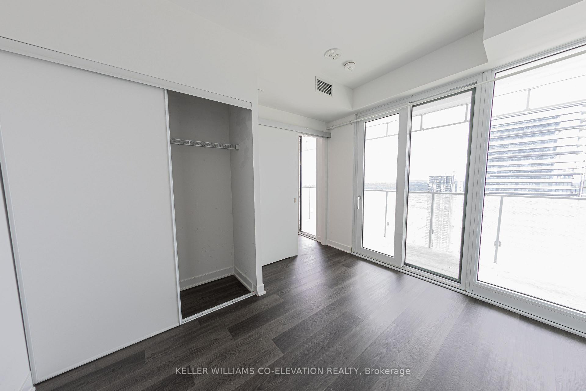 1 Bedroom Condo at 3900 Confederation, Mississauga For sale