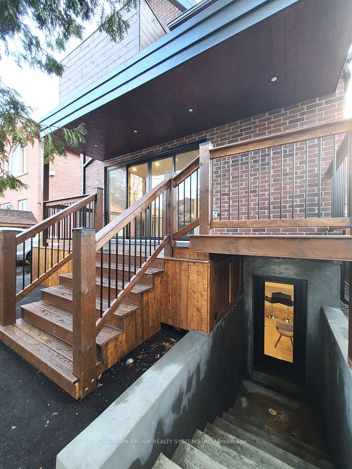 Deck & Basement Walk-out