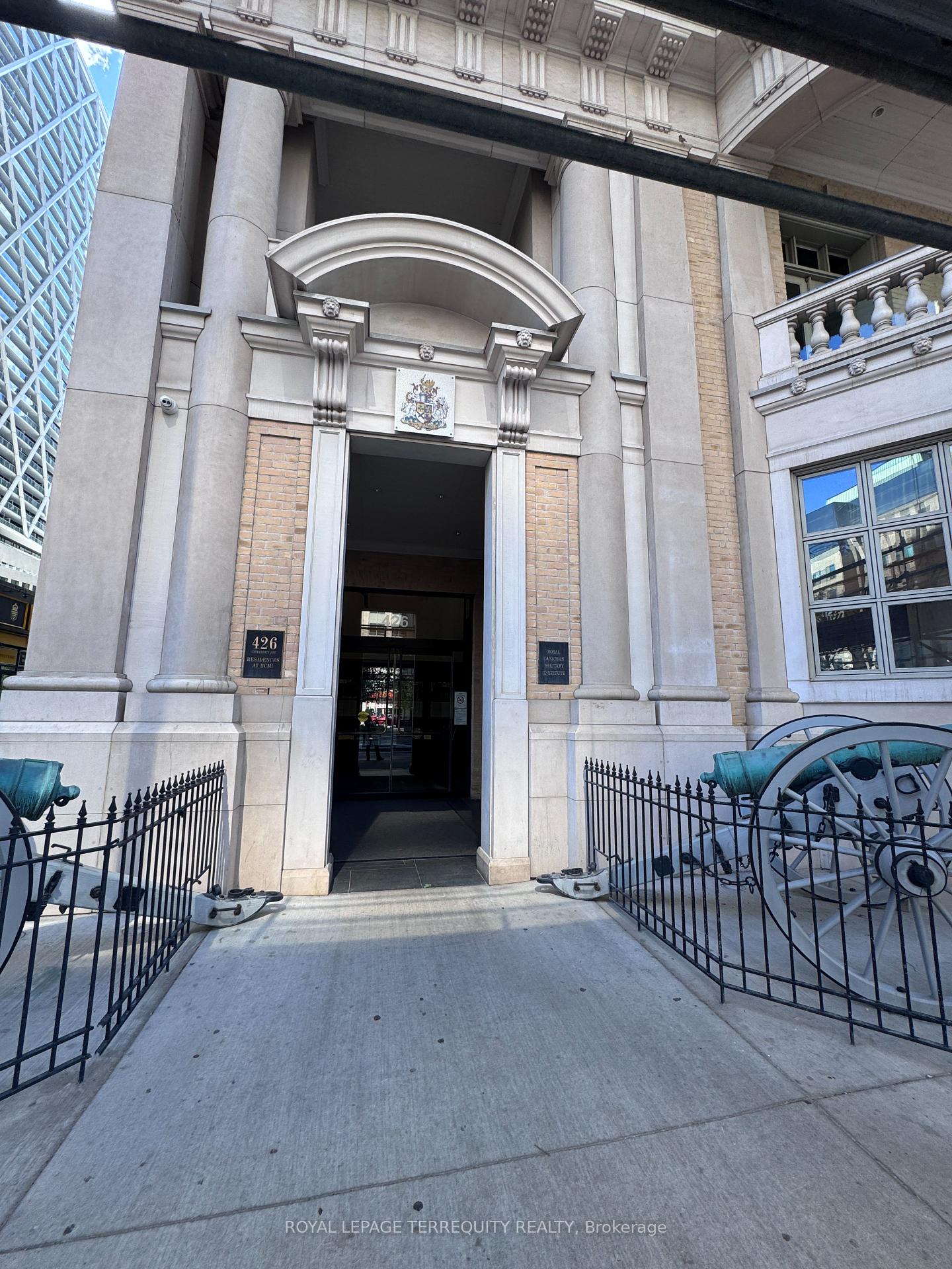 2 Bedrooms Condo at 426 University, Toronto For sale