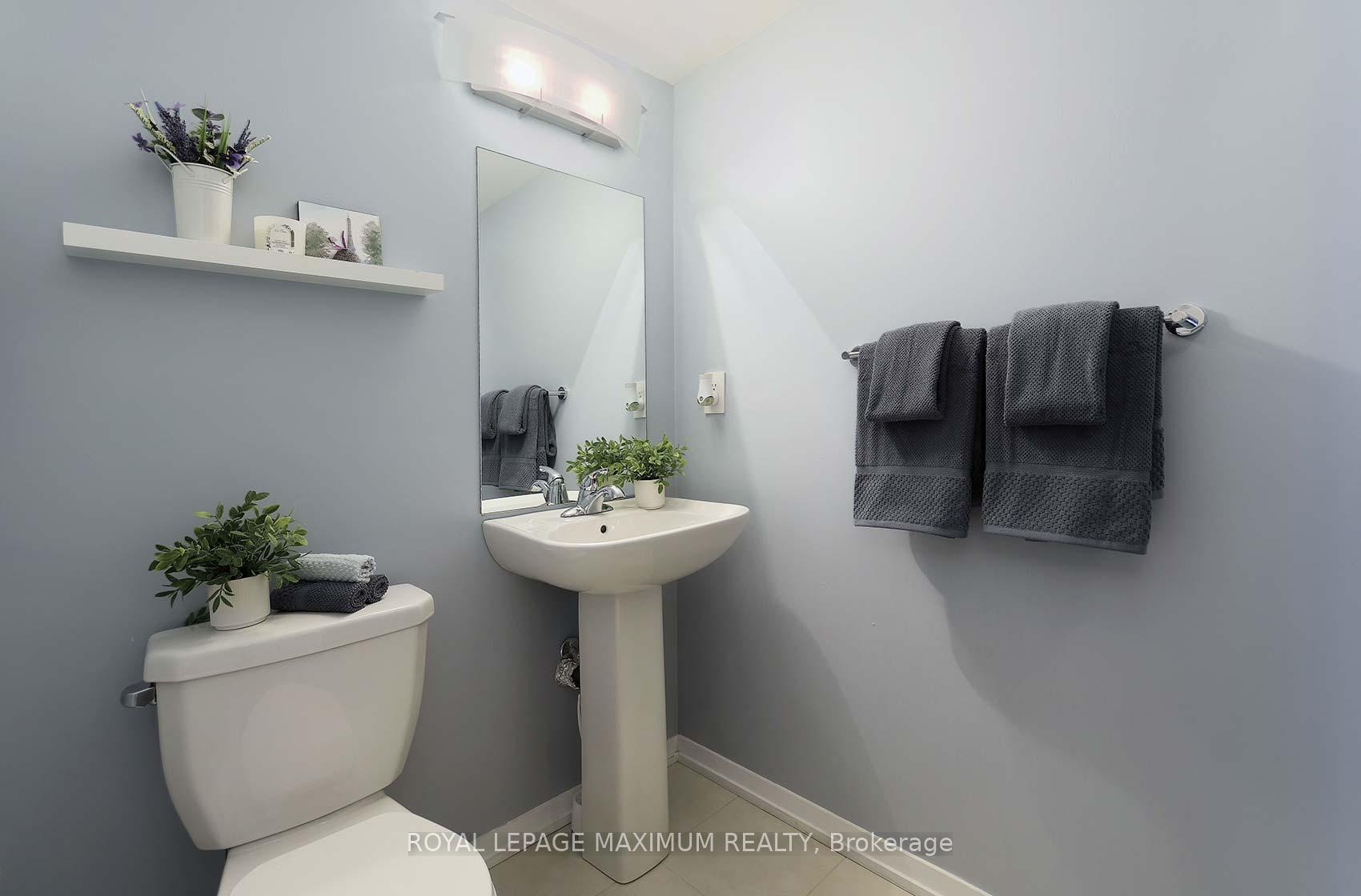 2 Bedrooms Condo at 26 Bruce,  Vaughan For sale