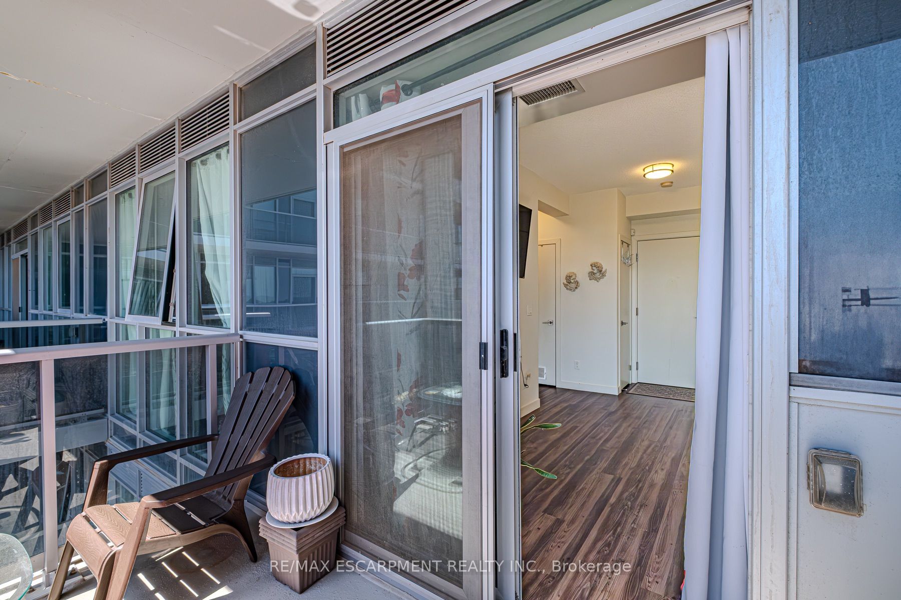 2093 Fairview Street, #809