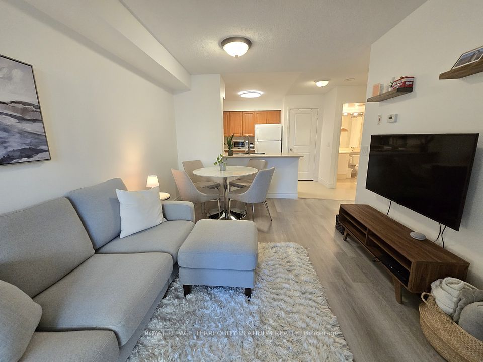 4978 Yonge