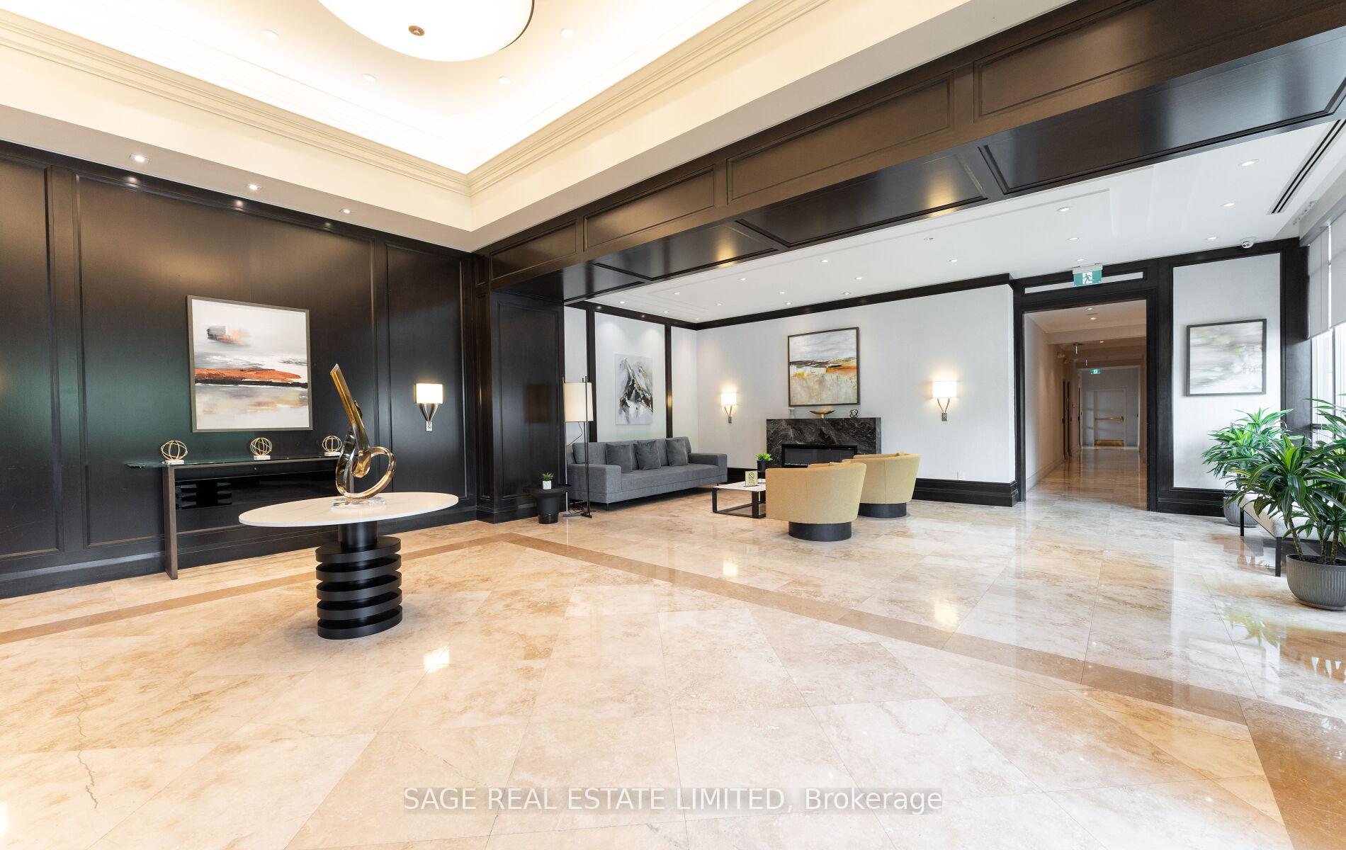 2 Bedrooms Condo at 88 Promenade, Vaughan For sale